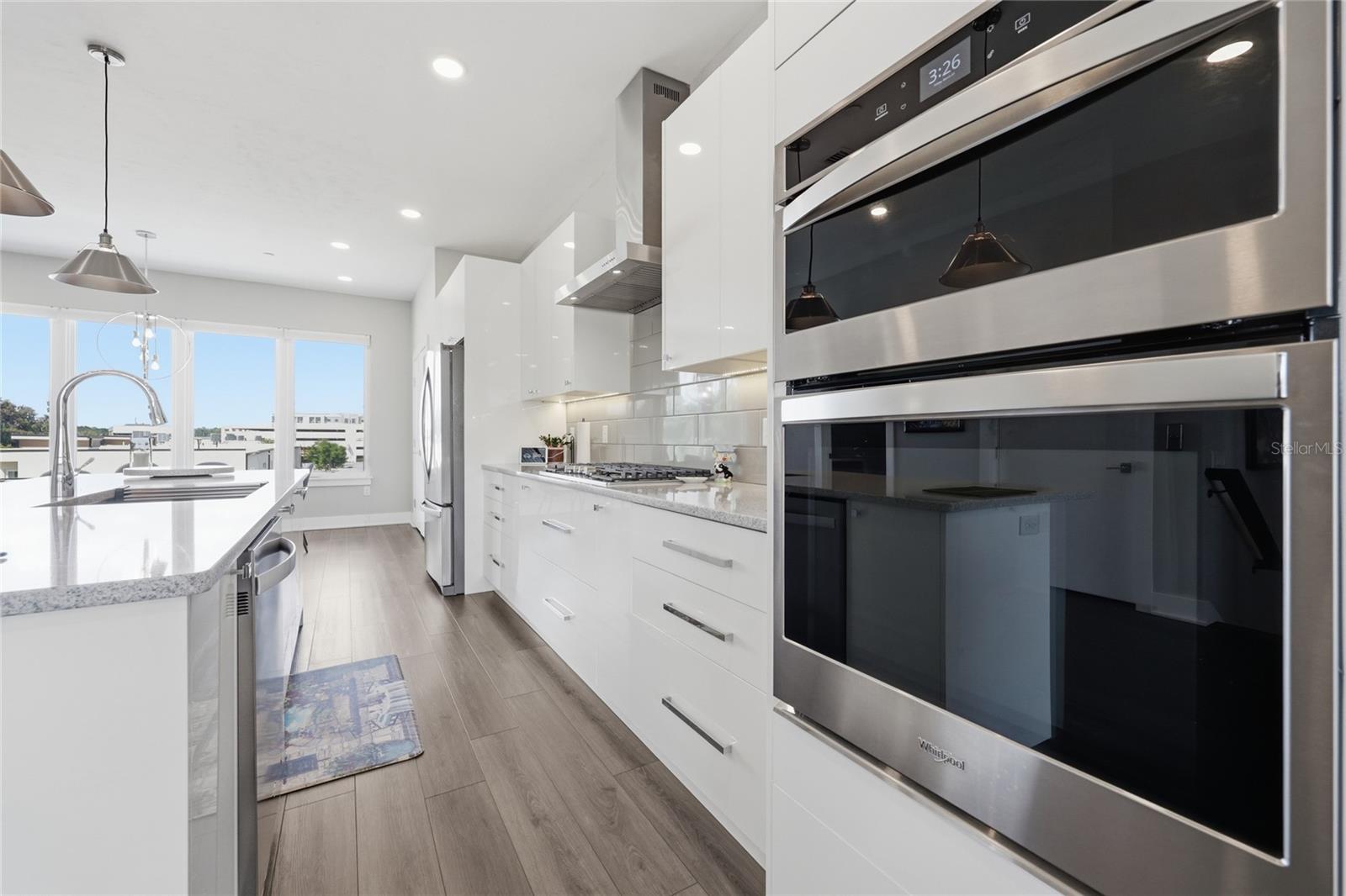 Listing photo id 46 for 5016 34th Place