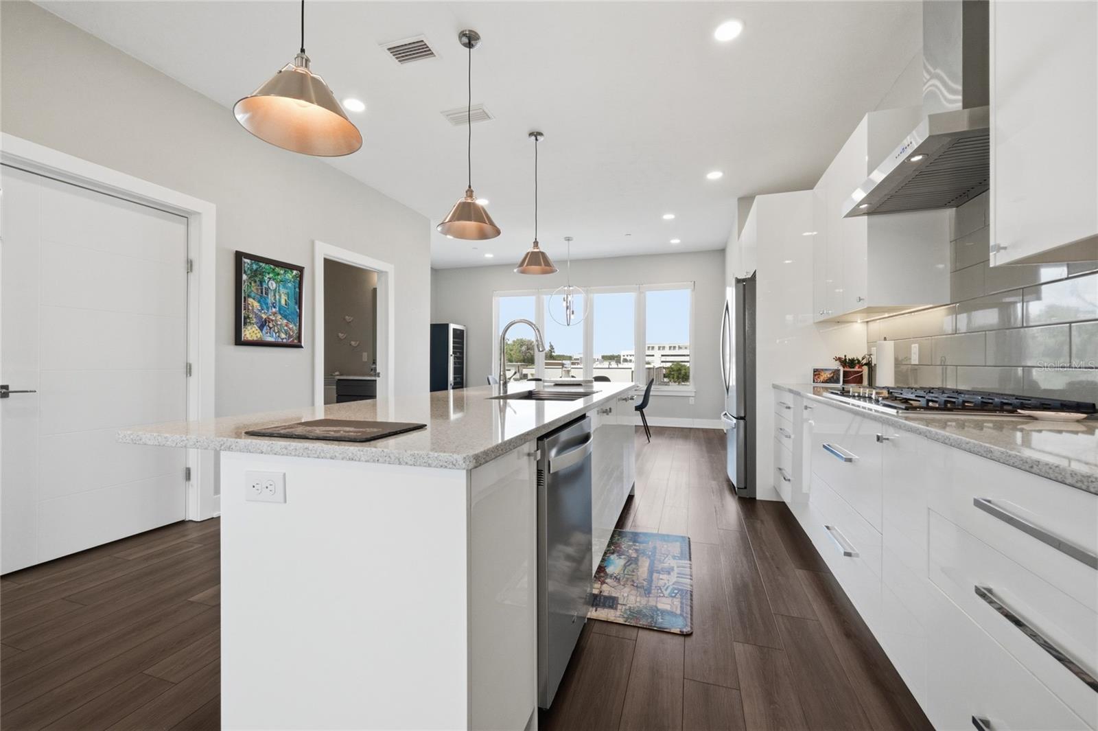 Listing photo id 47 for 5016 34th Place