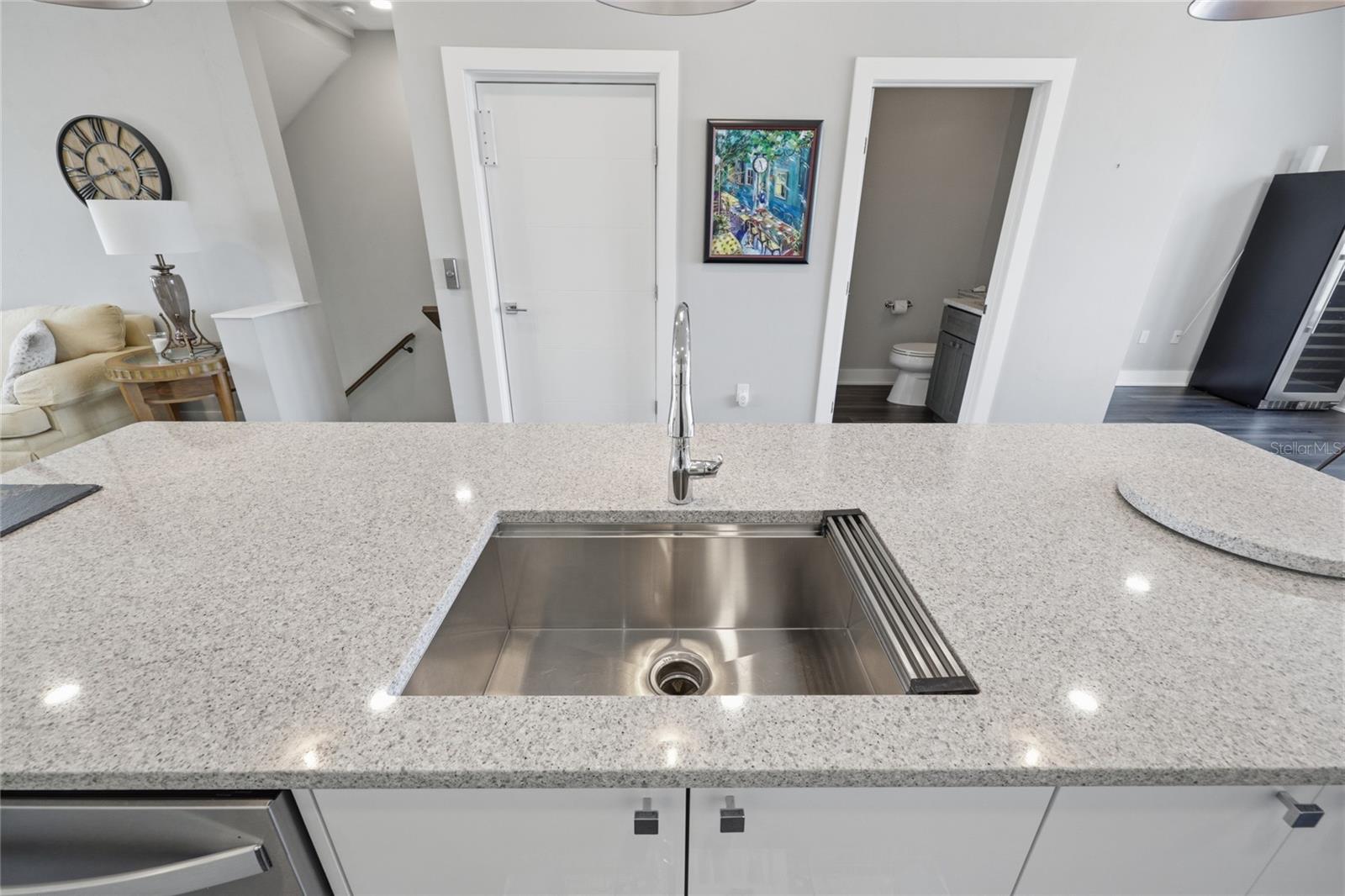 Listing photo id 48 for 5016 34th Place