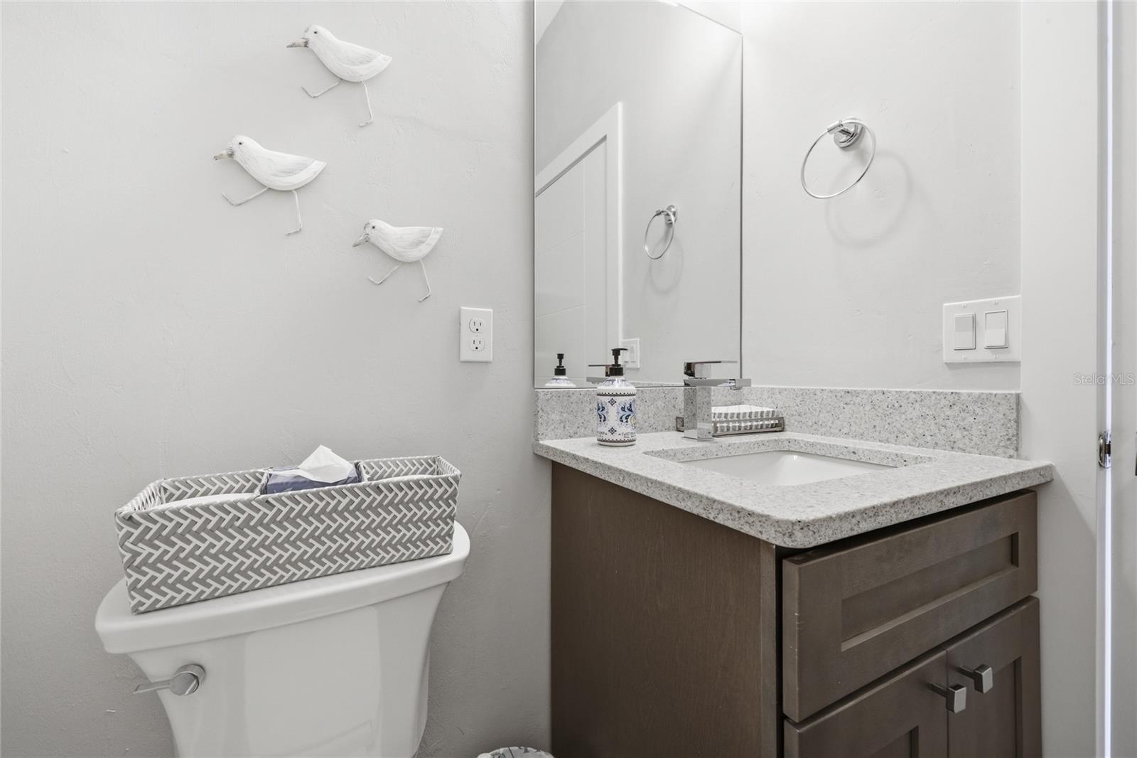 Listing photo id 50 for 5016 34th Place