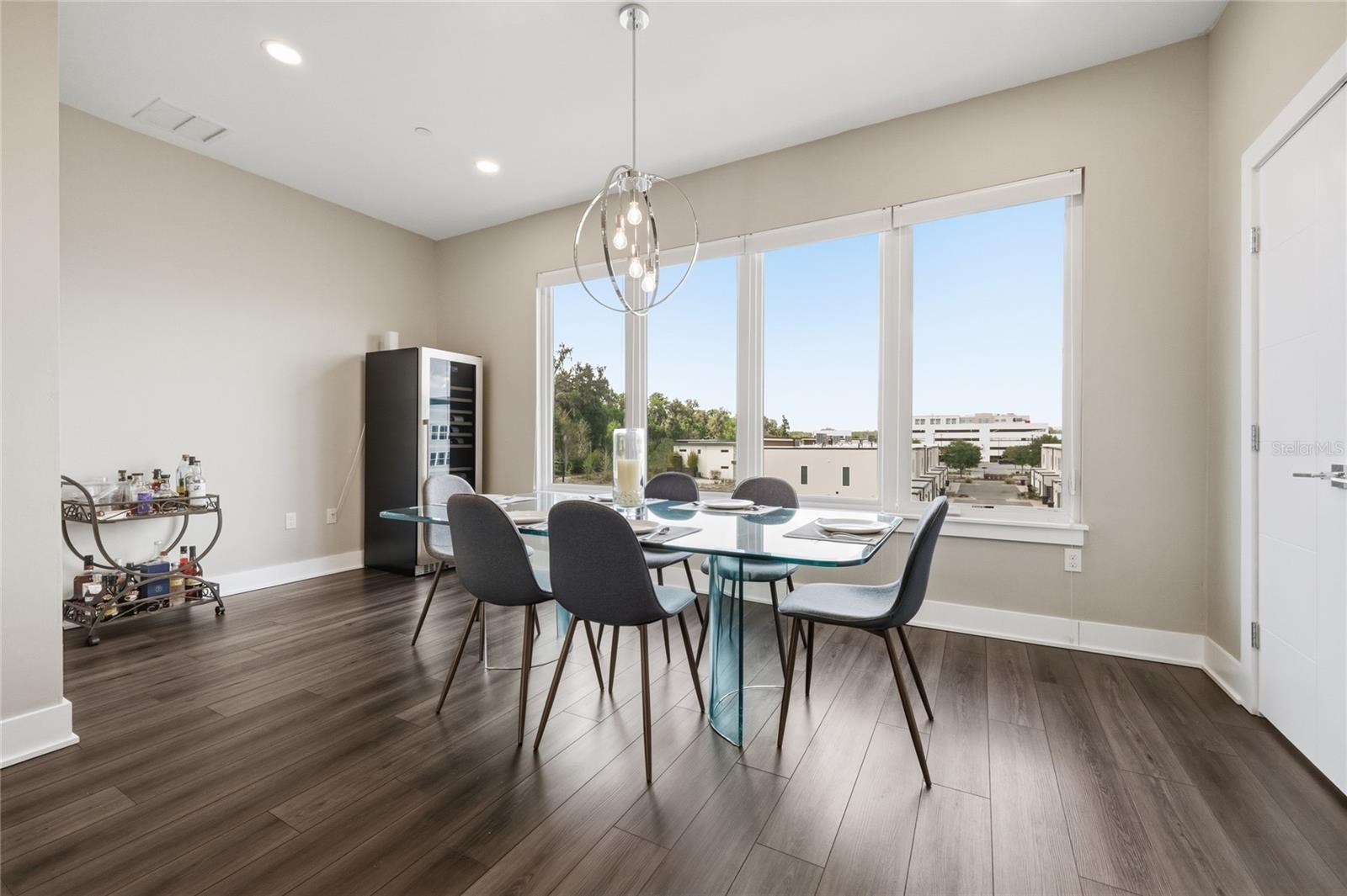 Listing photo id 51 for 5016 34th Place