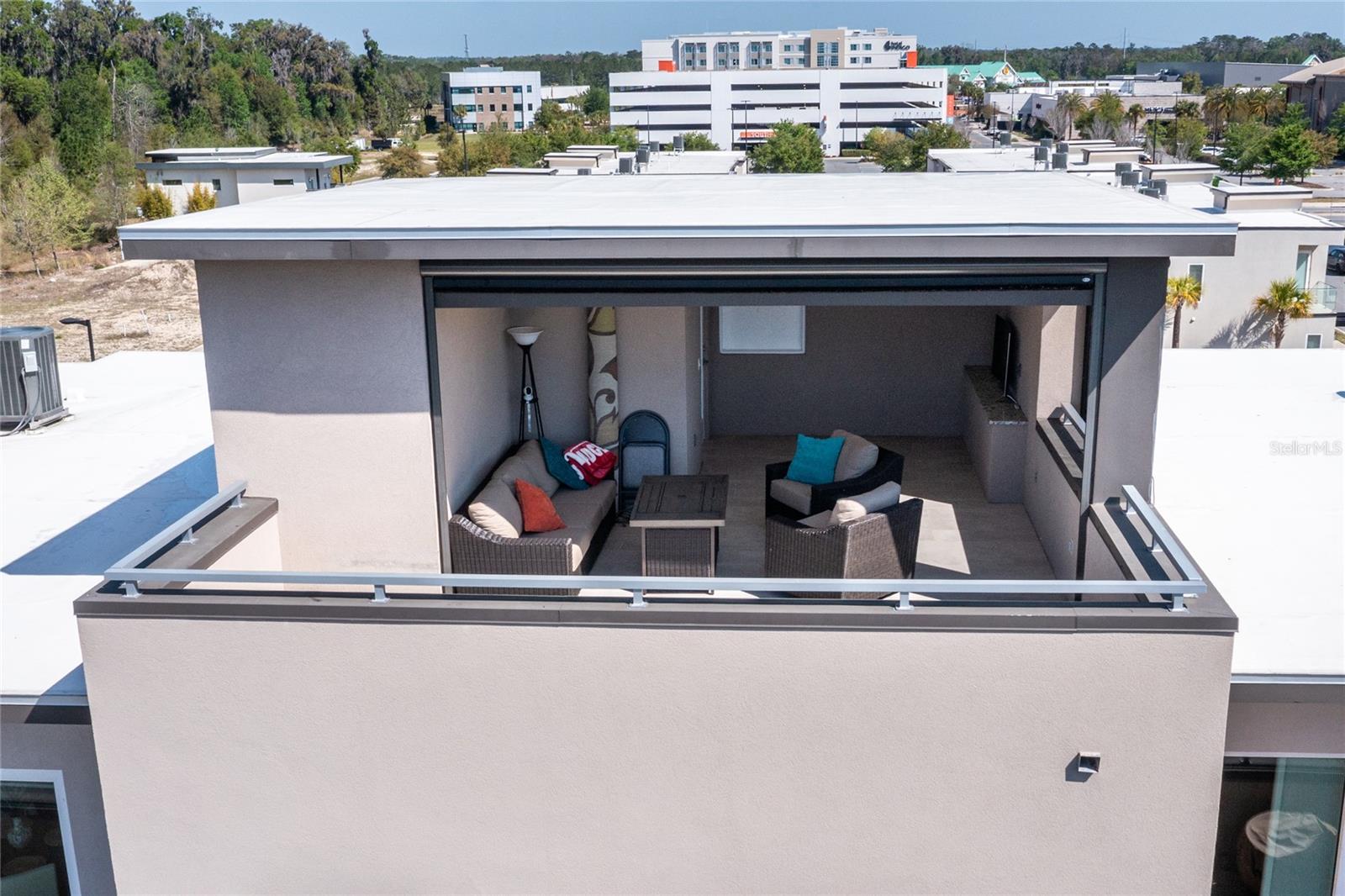 Listing photo id 61 for 5016 34th Place