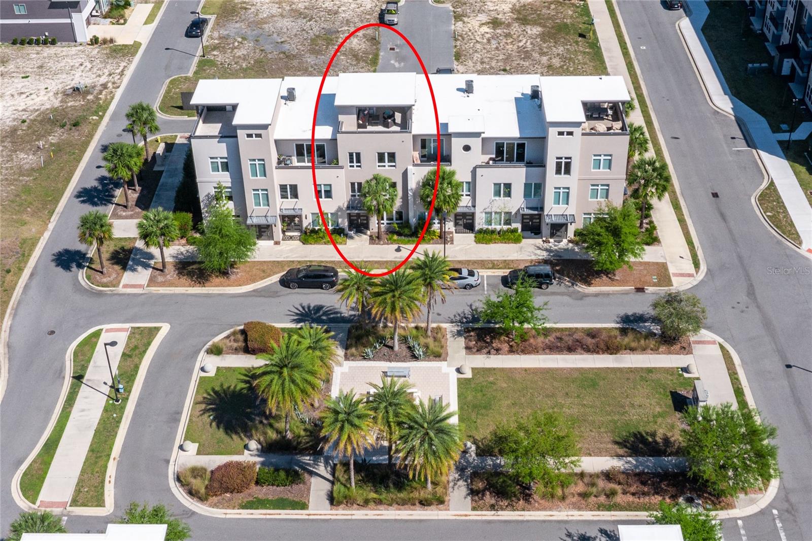 Listing photo id 67 for 5016 34th Place