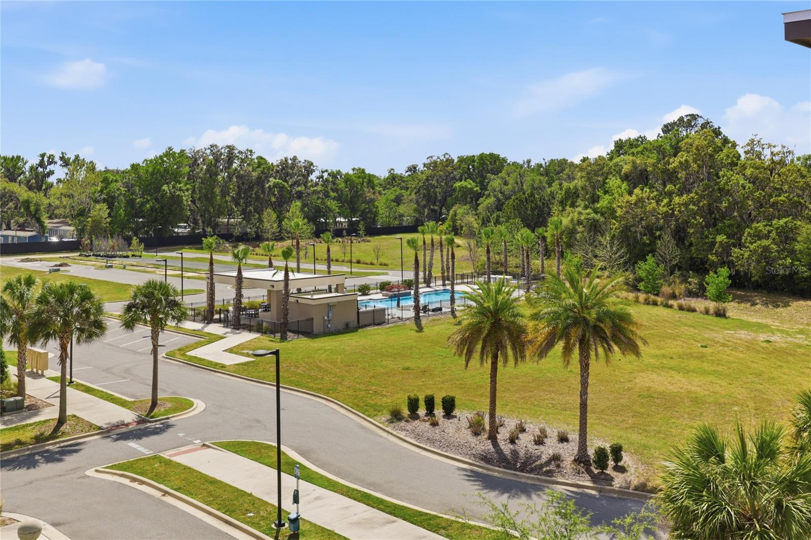 Listing photo id 72 for 5016 34th Place