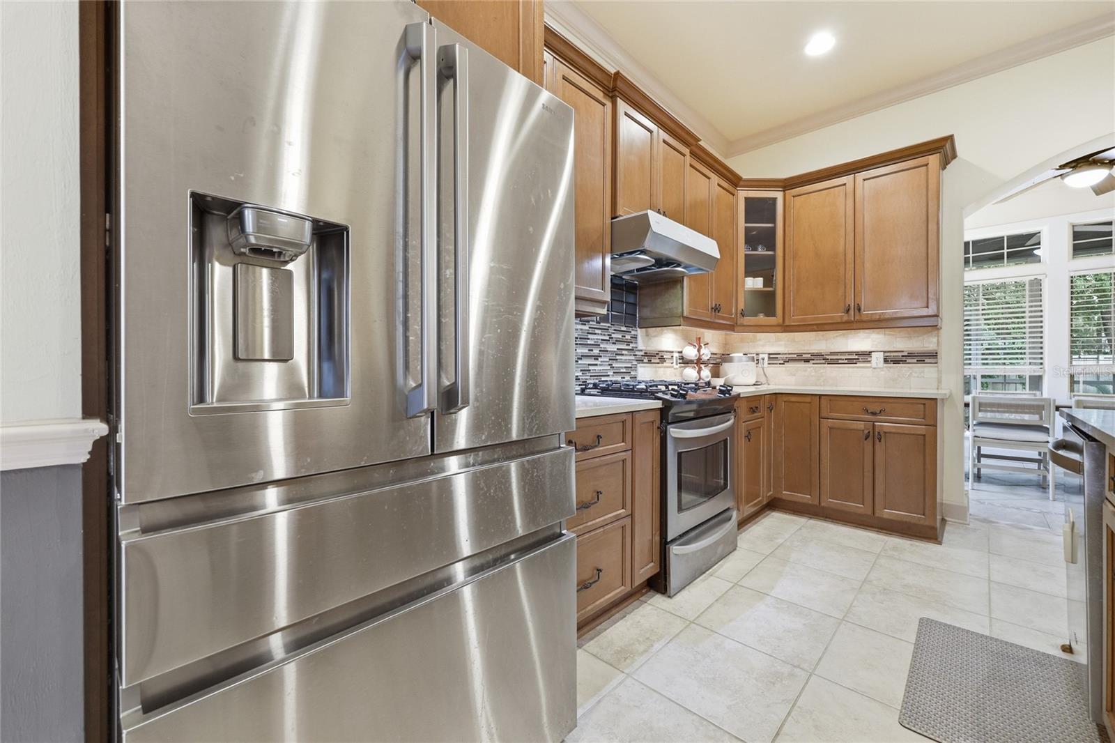 Image 13 of 79 For 9255 29 Avenue