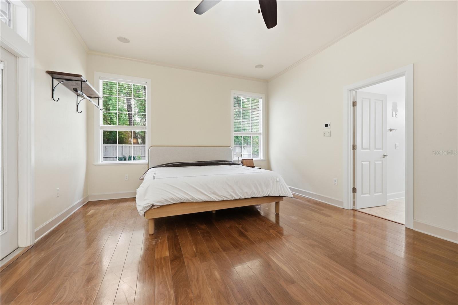 Image 24 of 79 For 9255 29 Avenue