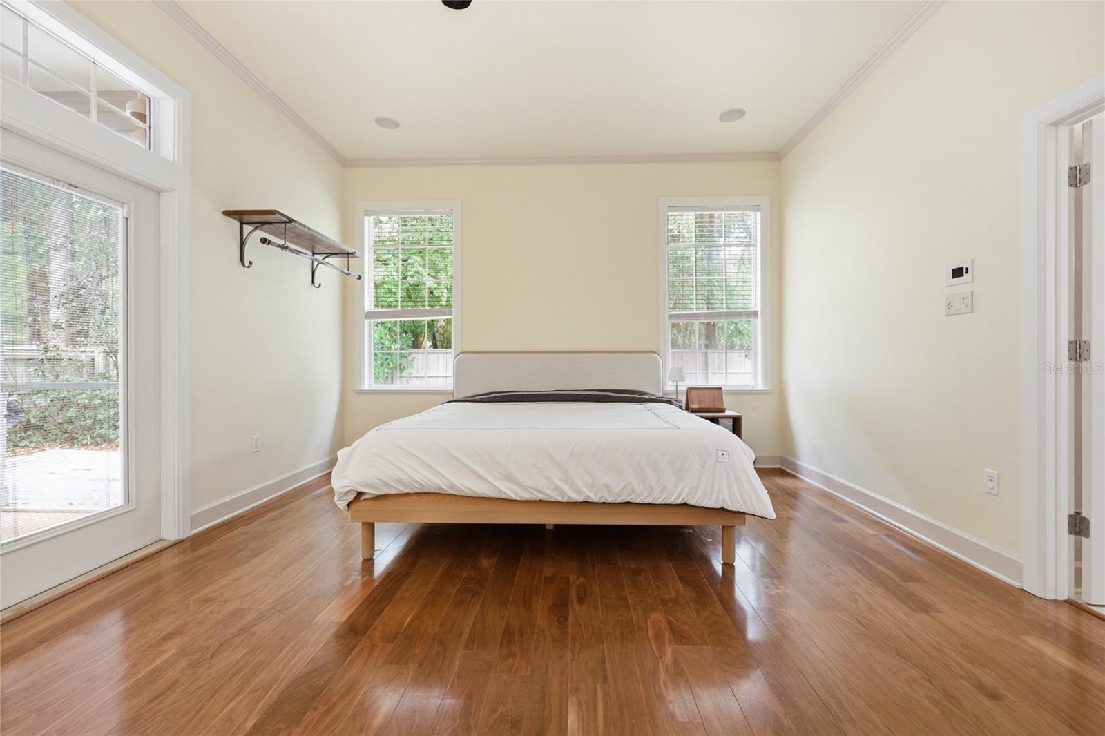 Image 26 of 79 For 9255 29 Avenue