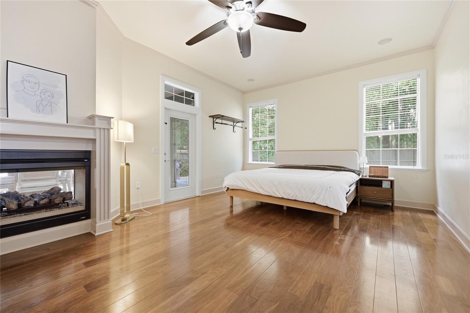 Image 28 of 79 For 9255 29 Avenue