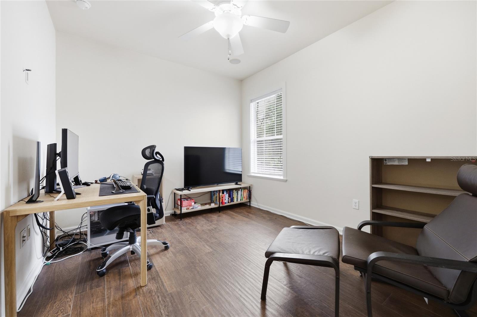 Image 38 of 79 For 9255 29 Avenue