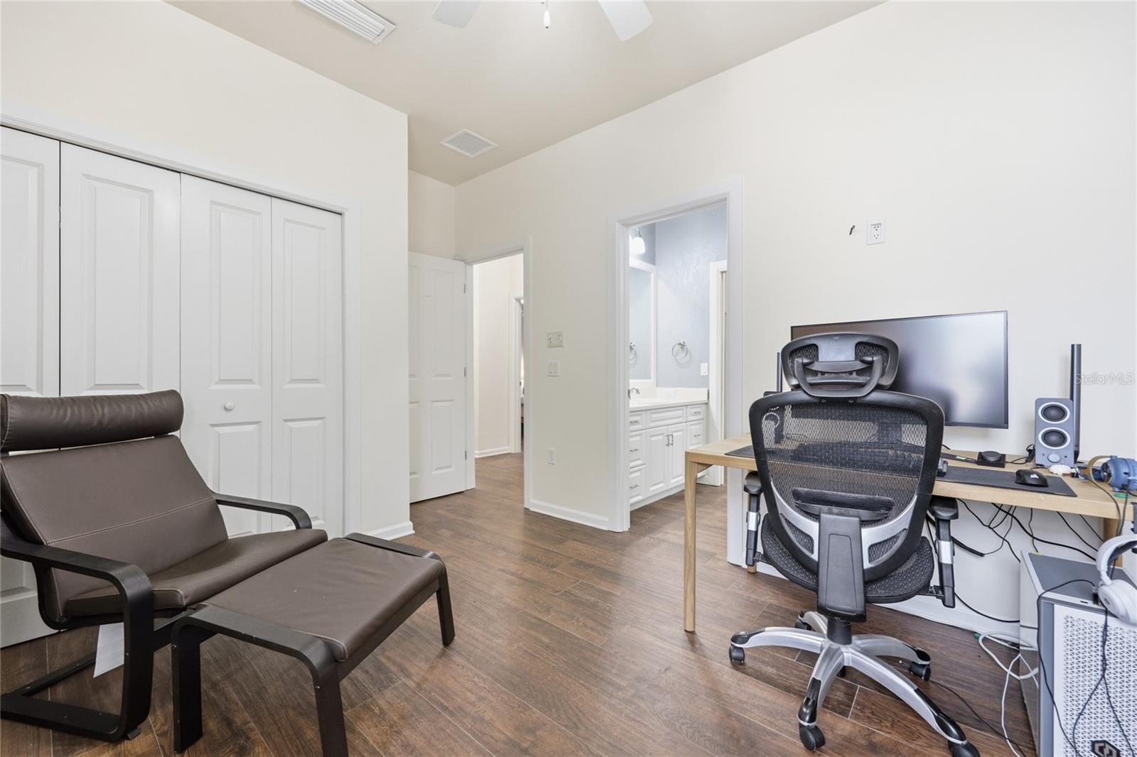 Image 40 of 79 For 9255 29 Avenue