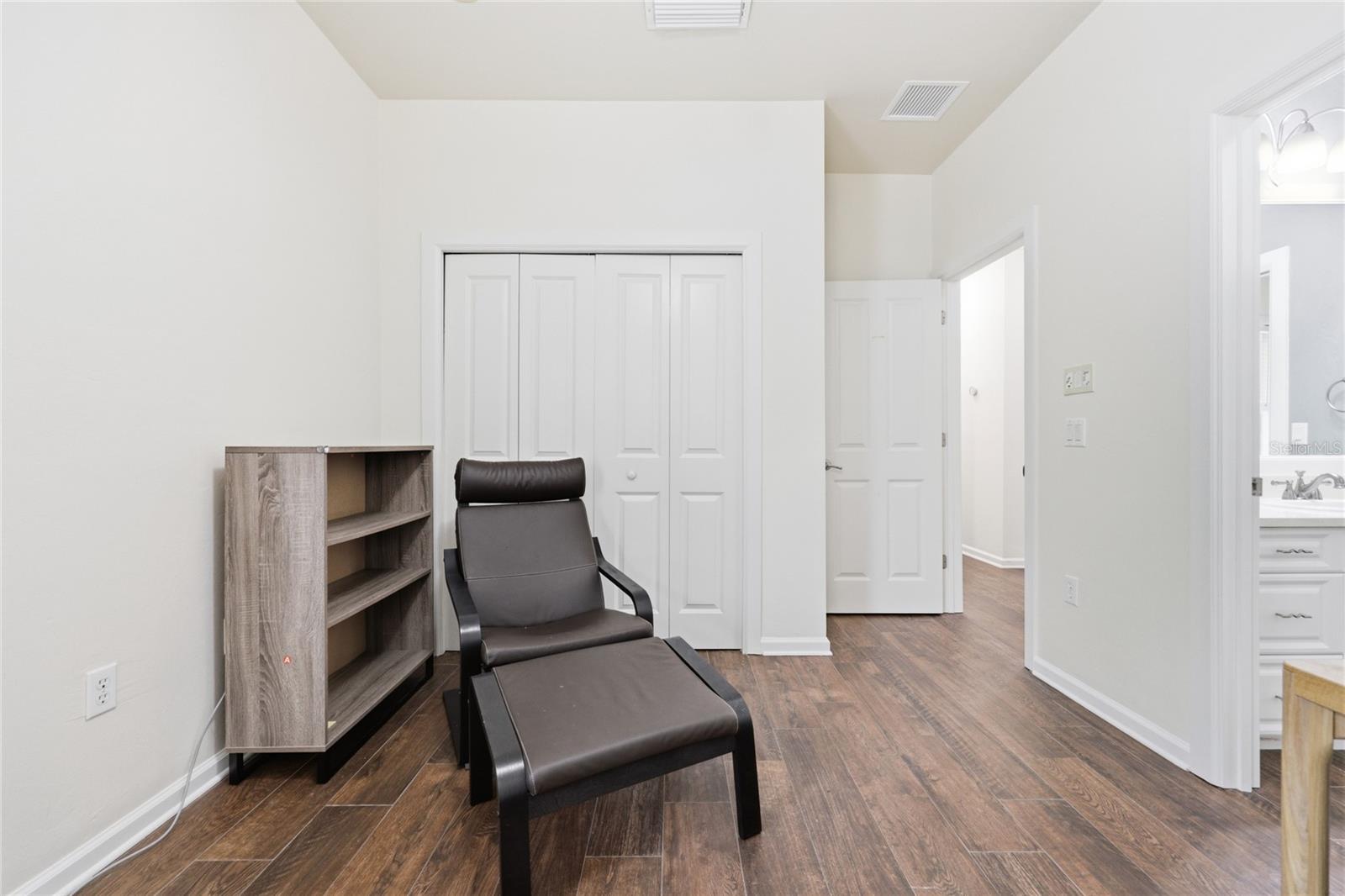 Image 41 of 79 For 9255 29 Avenue