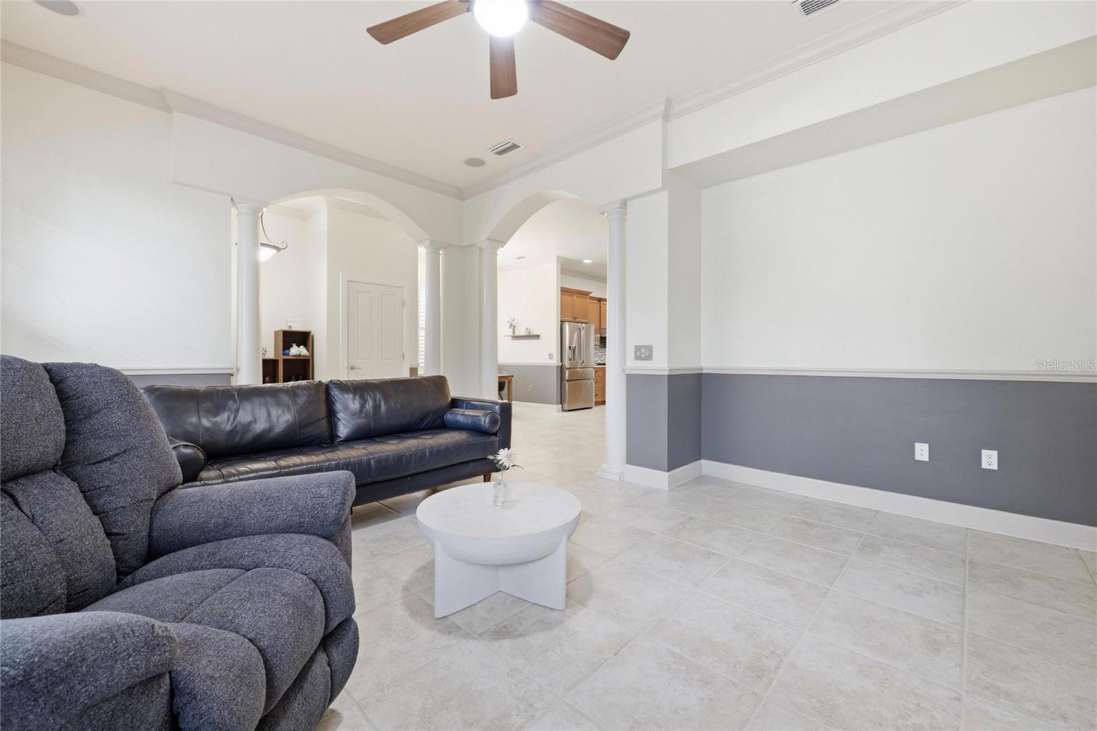 Image 5 of 79 For 9255 29 Avenue