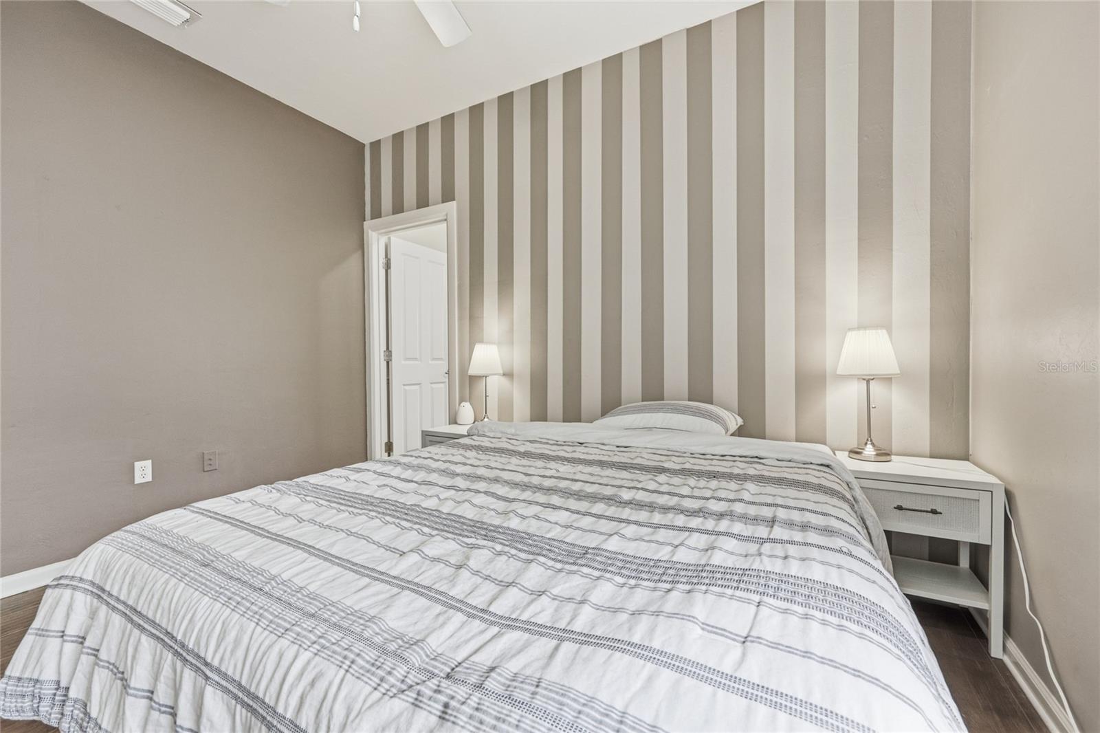 Image 51 of 79 For 9255 29 Avenue