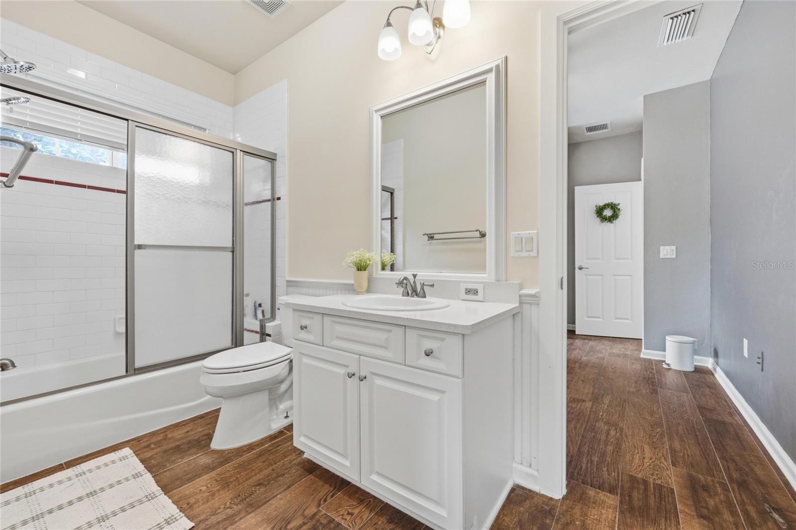 Image 52 of 79 For 9255 29 Avenue