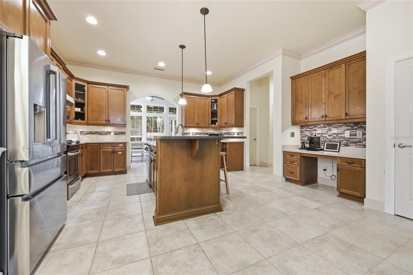 Image 7 of 79 For 9255 29 Avenue