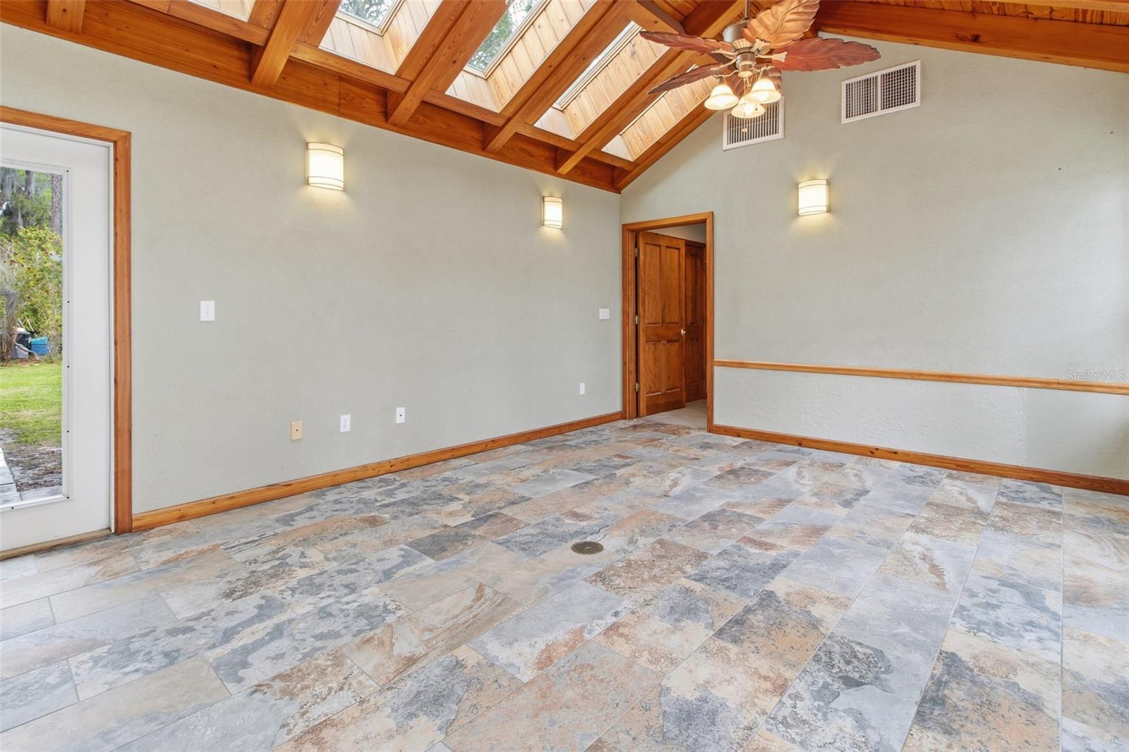 Image 19 of 67 For 299 Riley Lake Drive