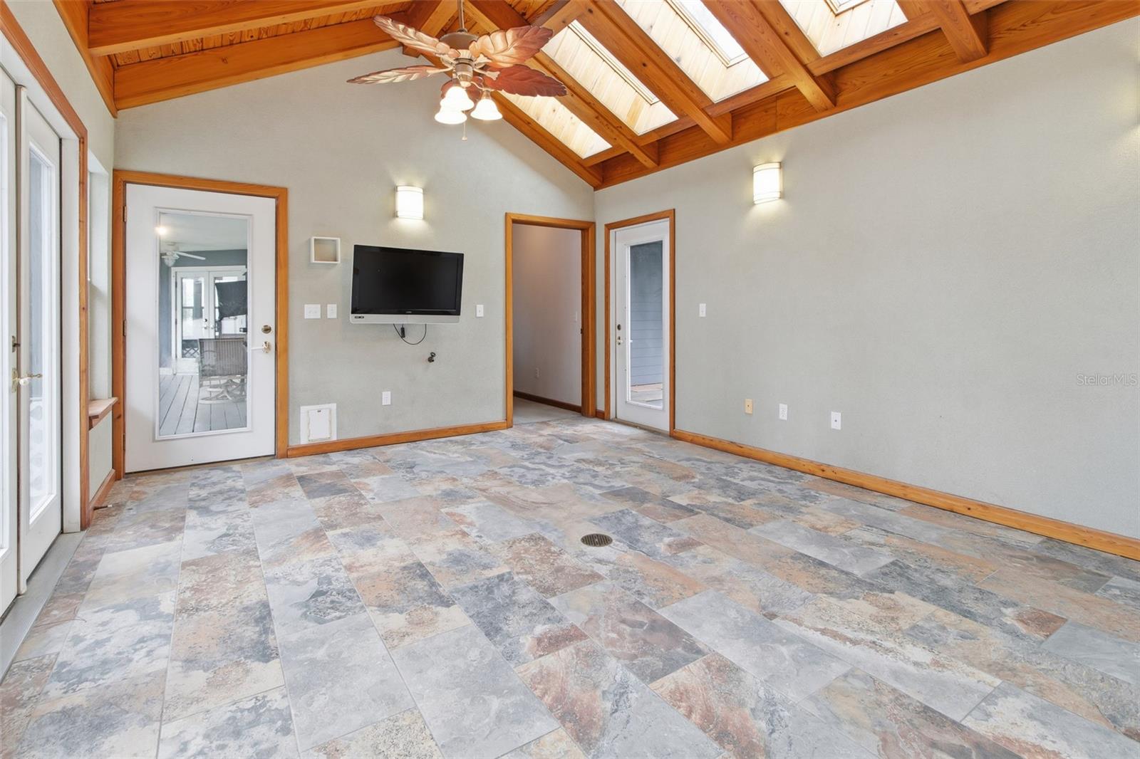 Image 20 of 67 For 299 Riley Lake Drive