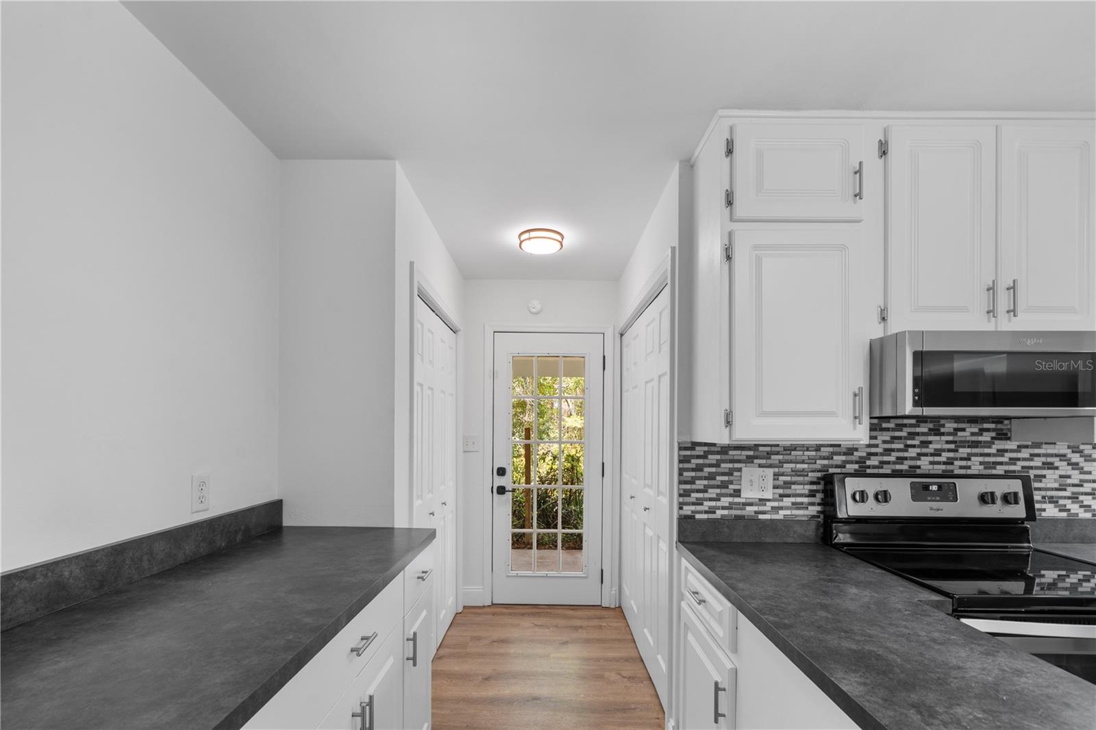 Image 19 of 68 For 14618 146 Terrace