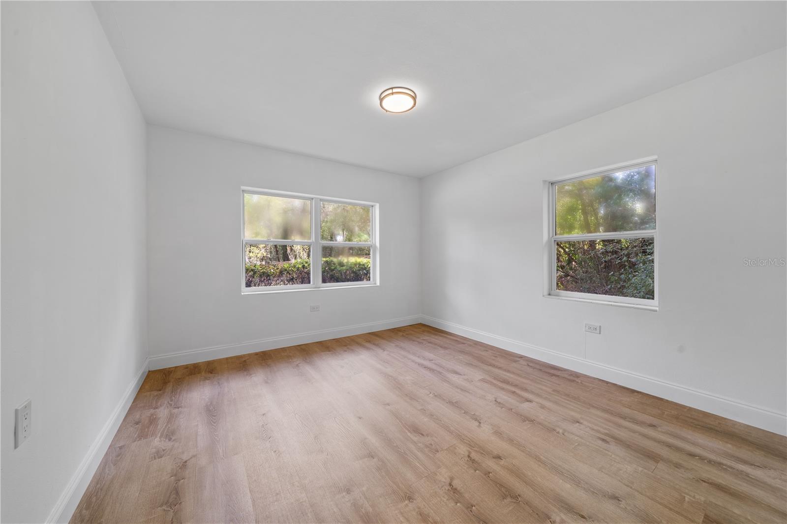 Image 37 of 68 For 14618 146 Terrace