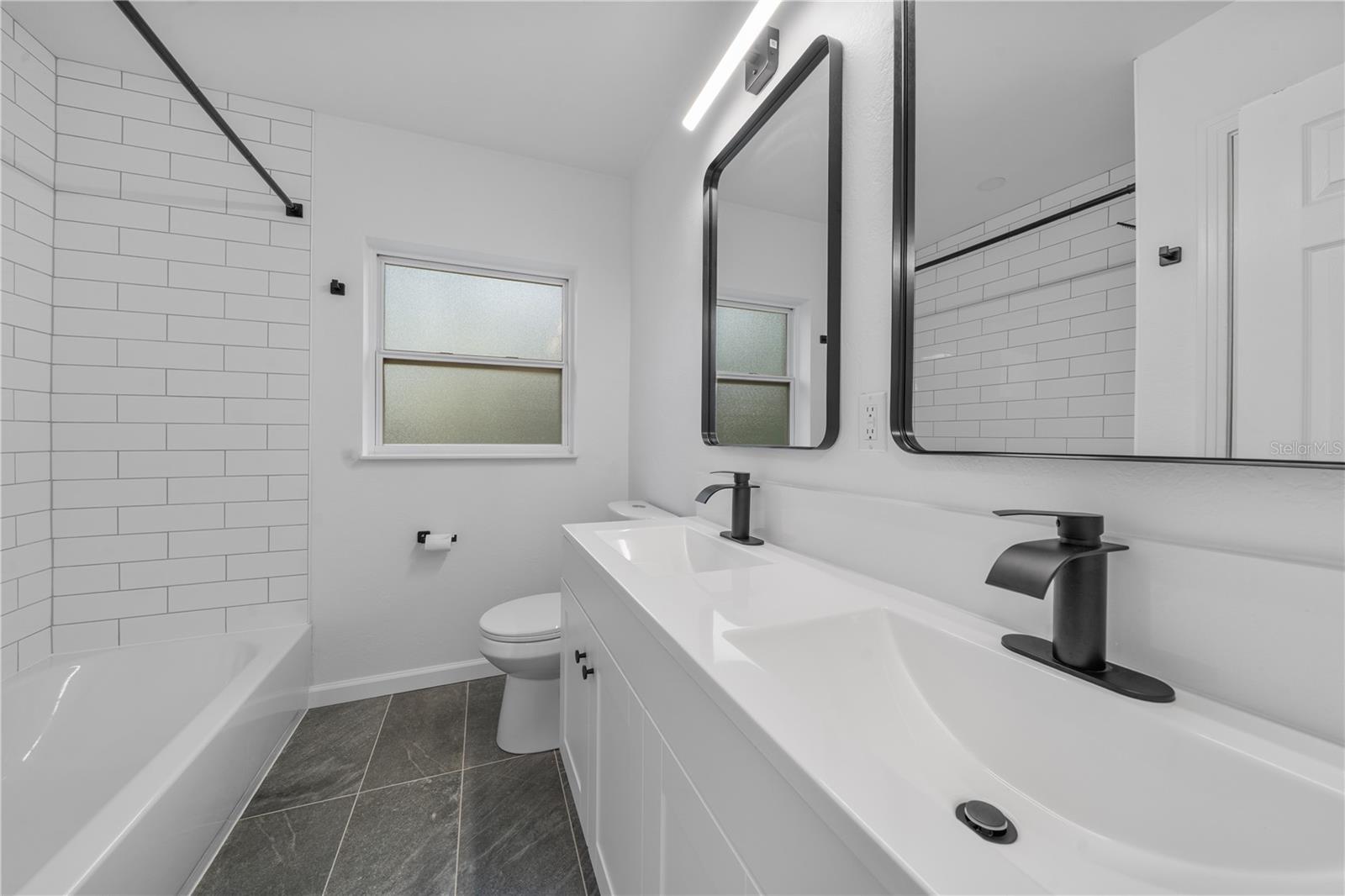 Image 41 of 68 For 14618 146 Terrace