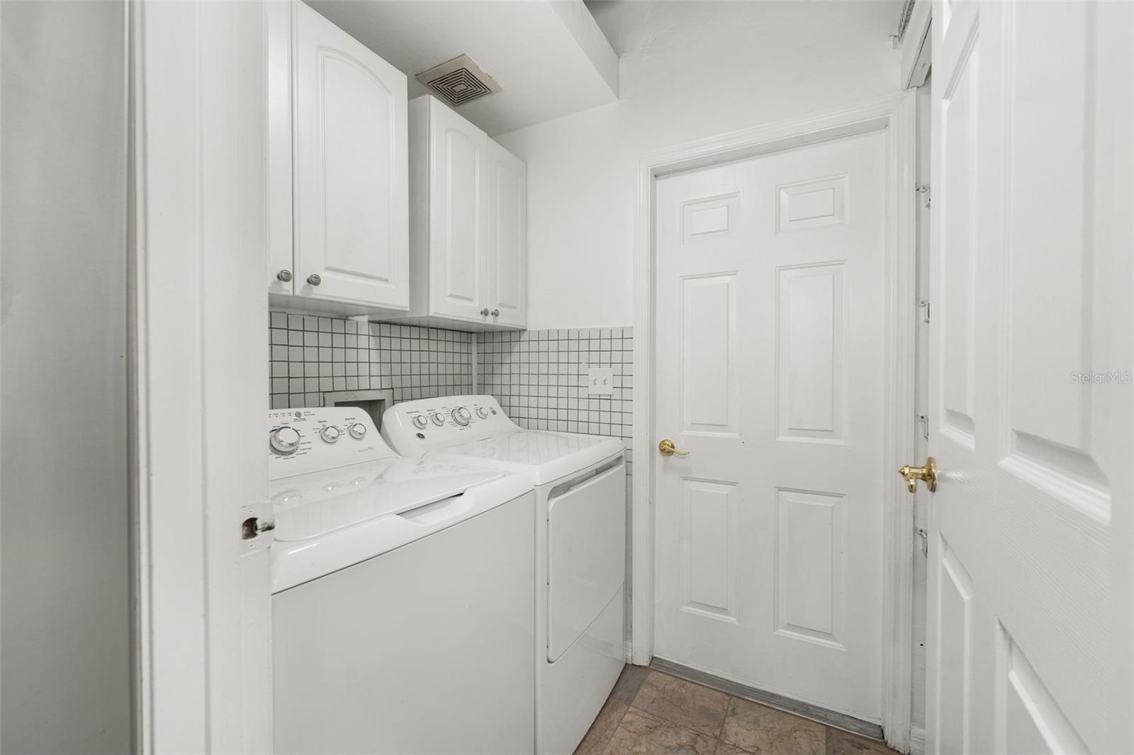 Image 24 of 42 For 1436 117th Terrace