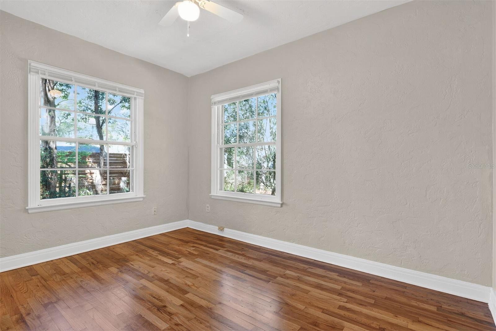 Image 13 of 24 For 914 11th Avenue