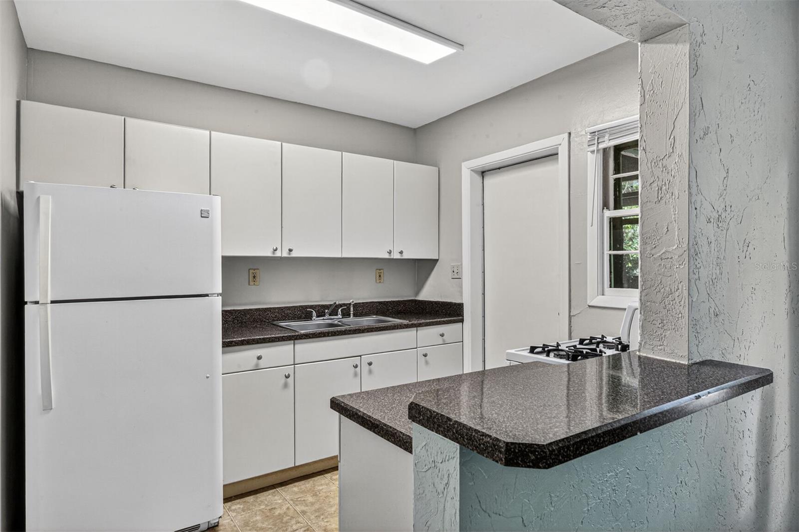 Image 7 of 24 For 914 11th Avenue