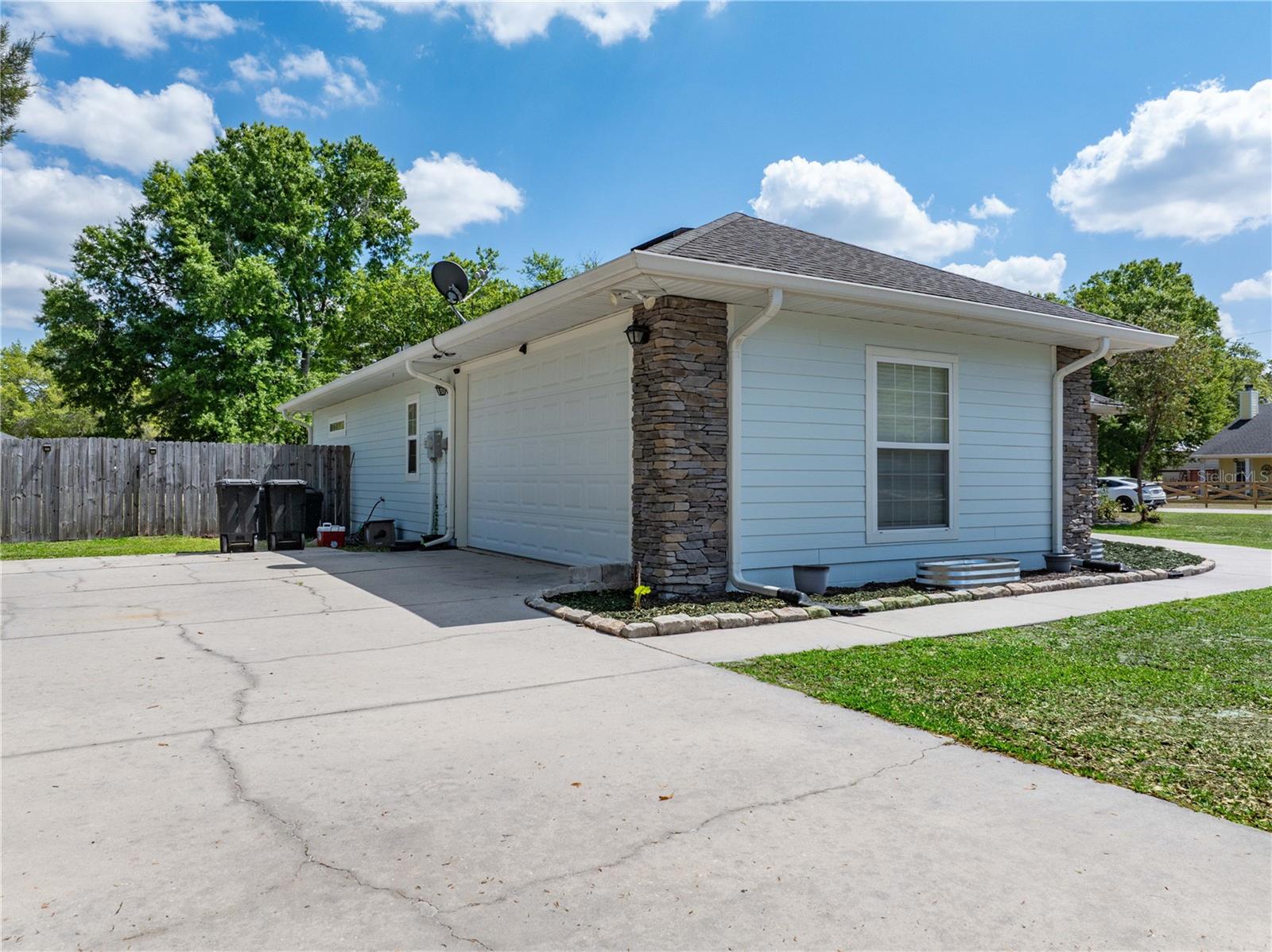 Image 25 of 37 For 9312 152nd Court