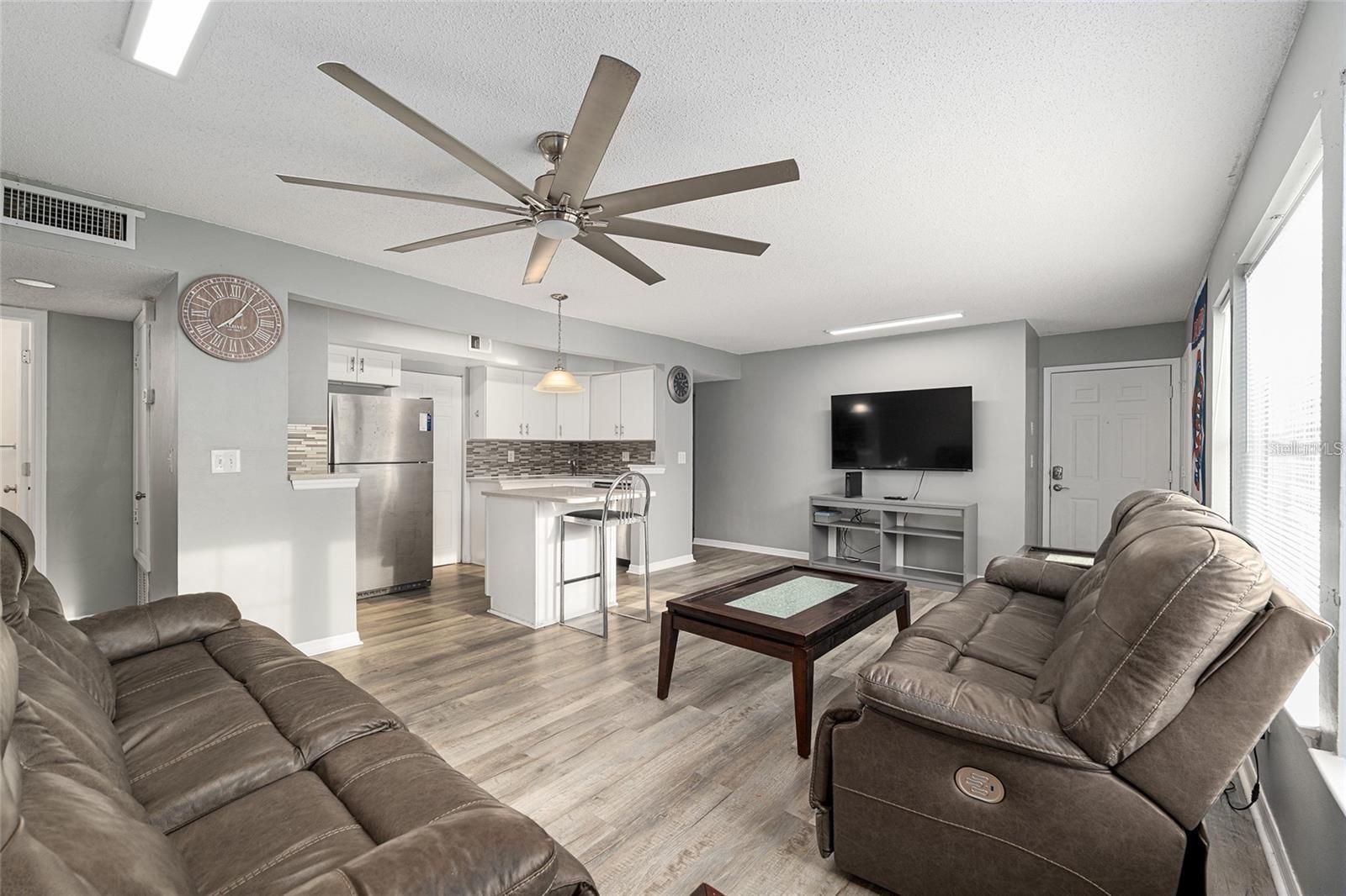 Image 7 of 30 For 2601 Archer Road G 128