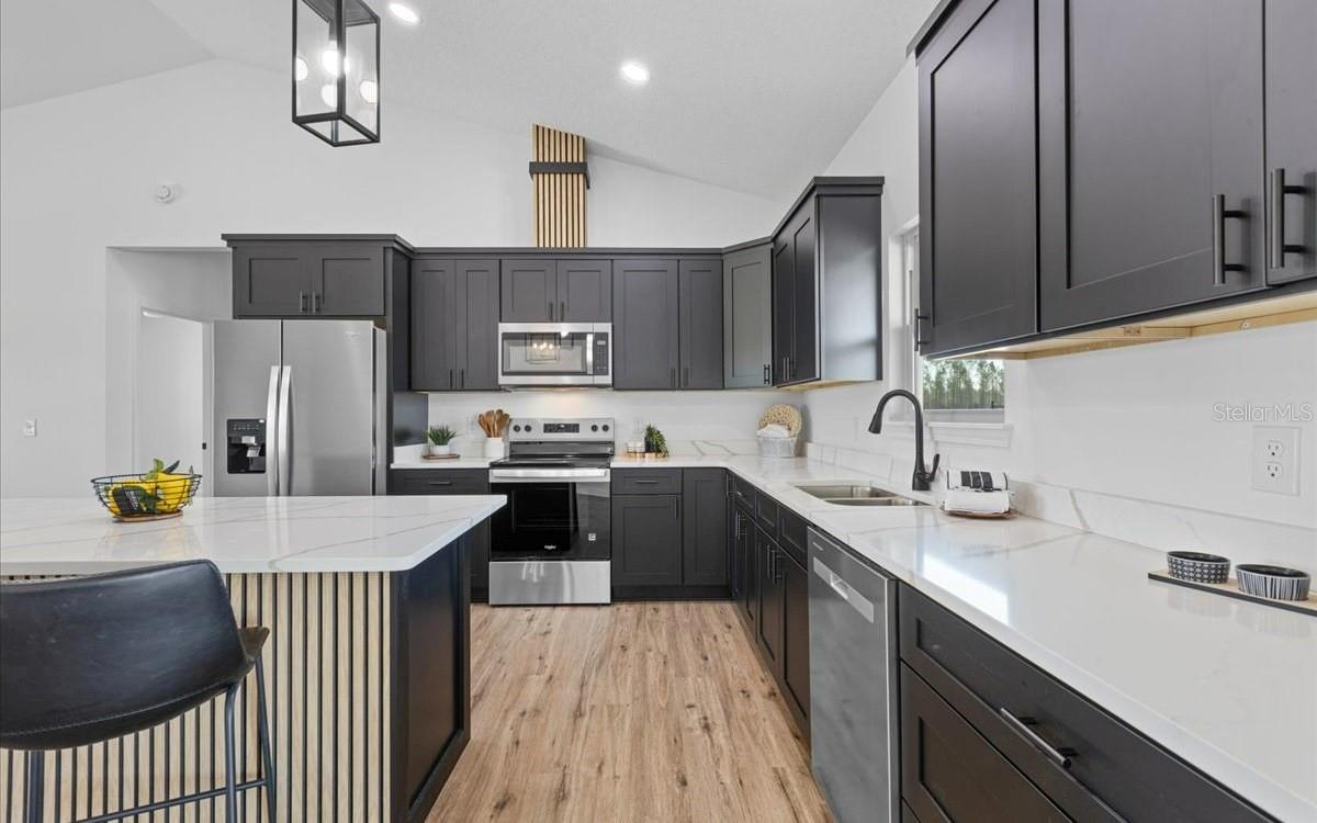 Image 5 of 34 For 9465 169th Road