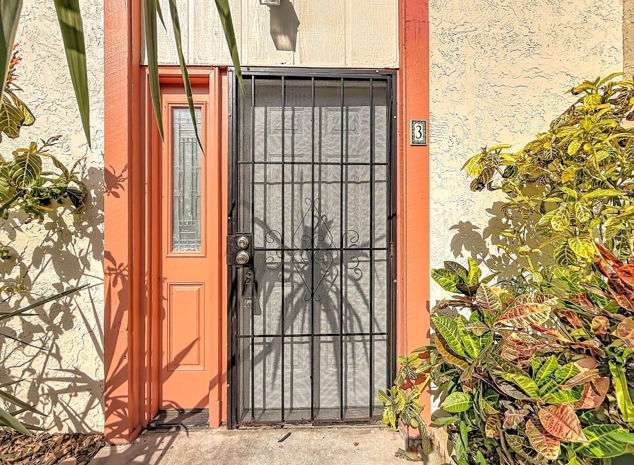 Image 3 of 21 For 1655 58th Terrace S 3