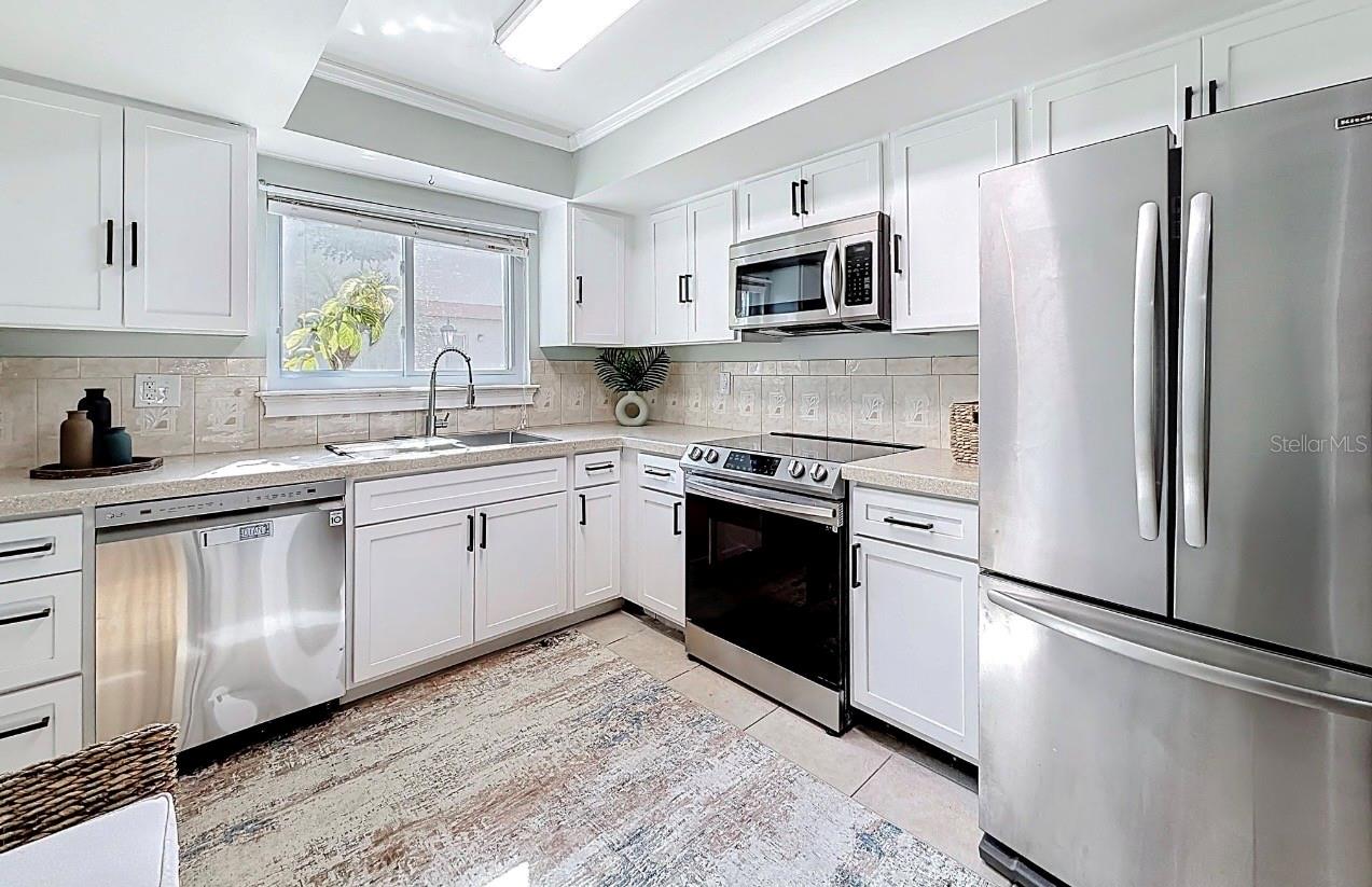 Image 4 of 21 For 1655 58th Terrace S 3