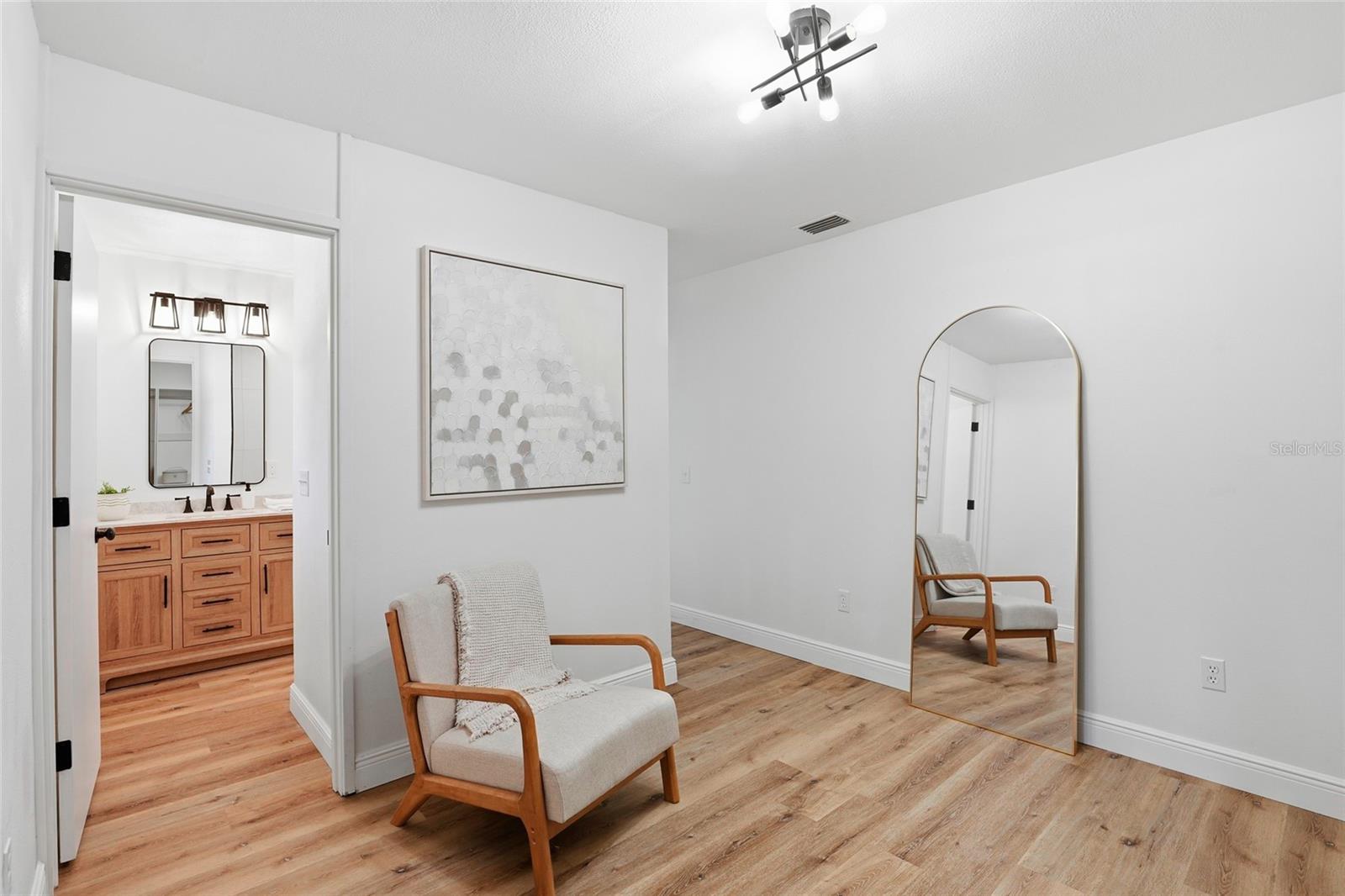 Image 19 of 44 For 980 105th Street