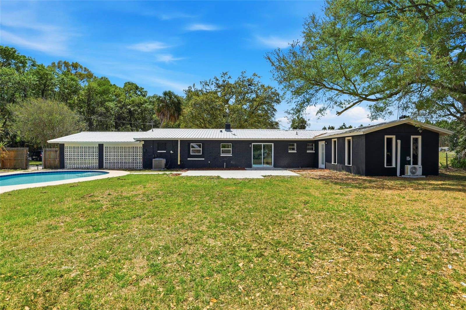 Image 29 of 44 For 980 105th Street