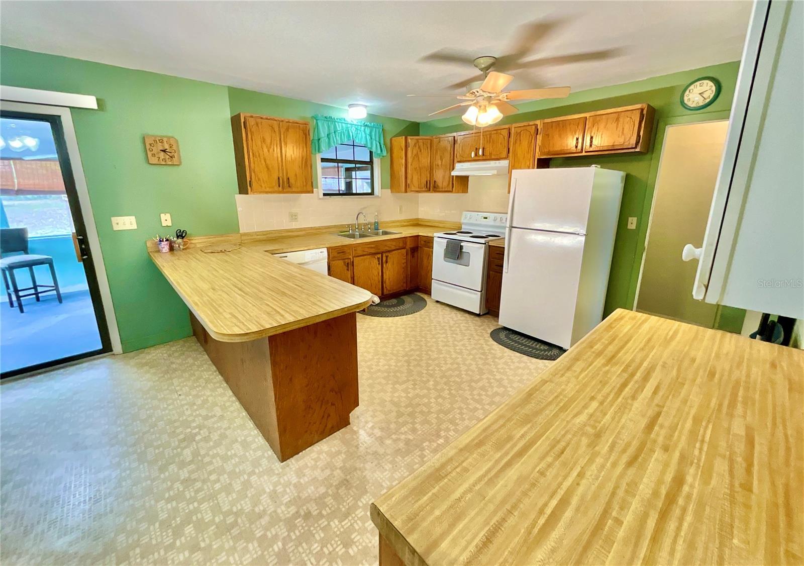 Image 20 of 51 For 2569 50th Street