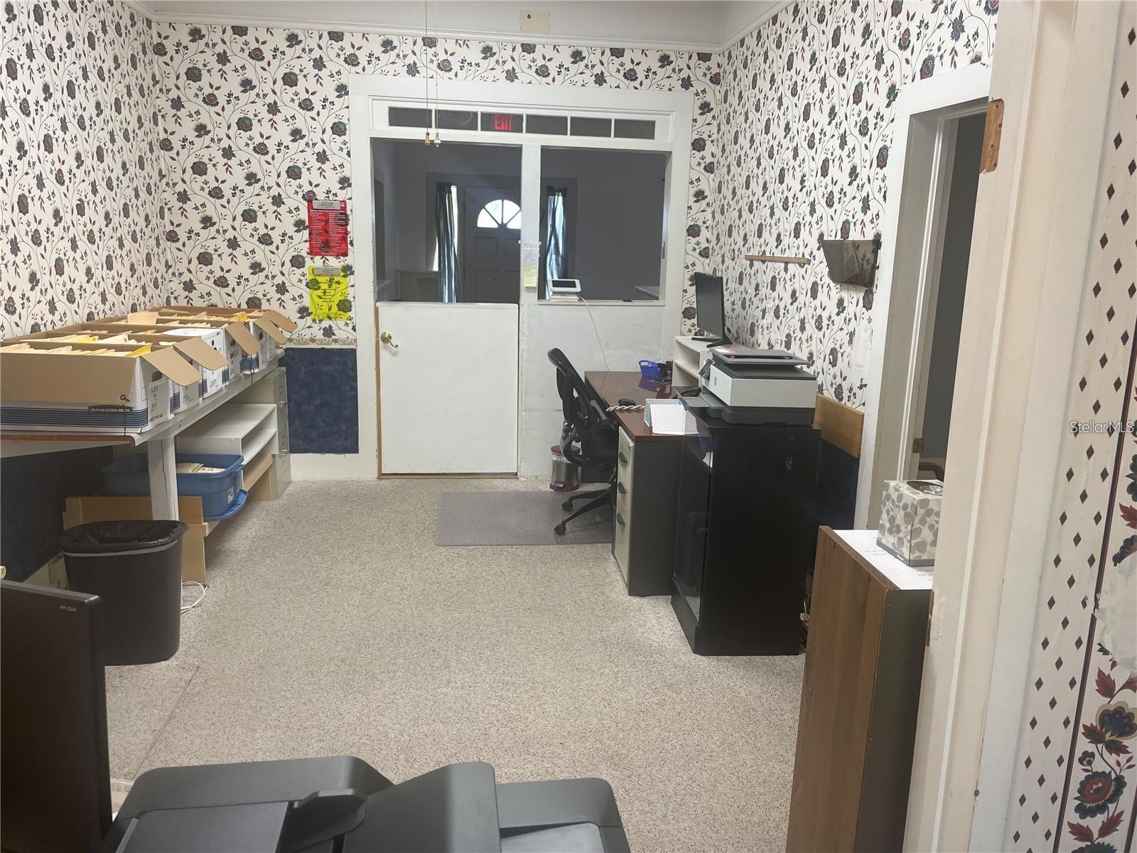 Image 11 of 16 For 14819 140 Street