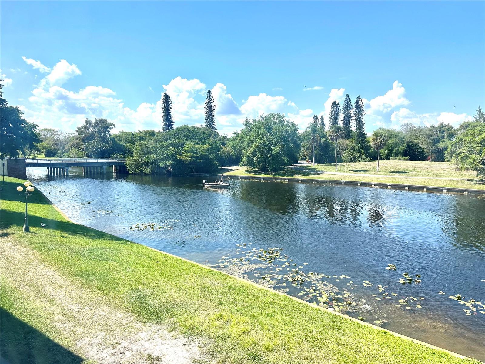 Image 11 of 20 For 3760 Inverrary Drive 2m