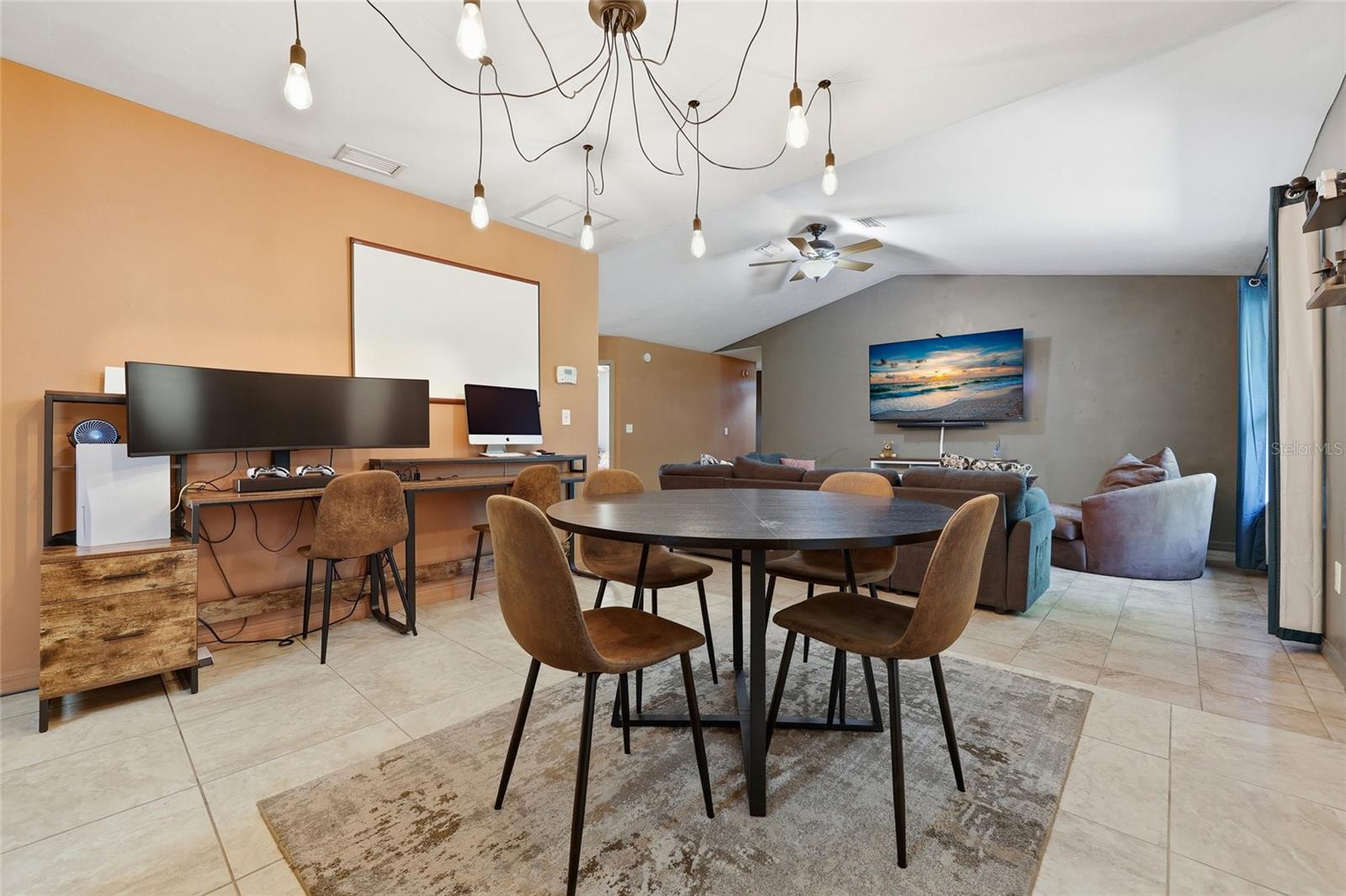 Image 12 of 31 For 347 Ashley Street