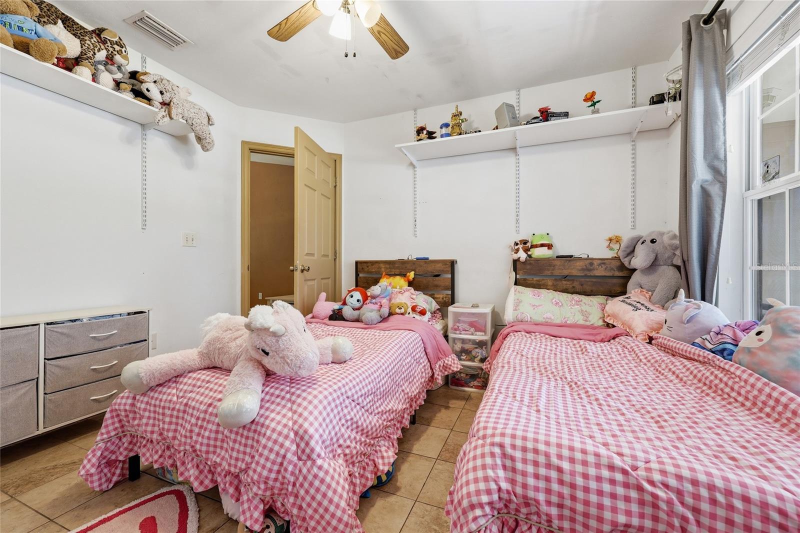 Image 17 of 31 For 347 Ashley Street