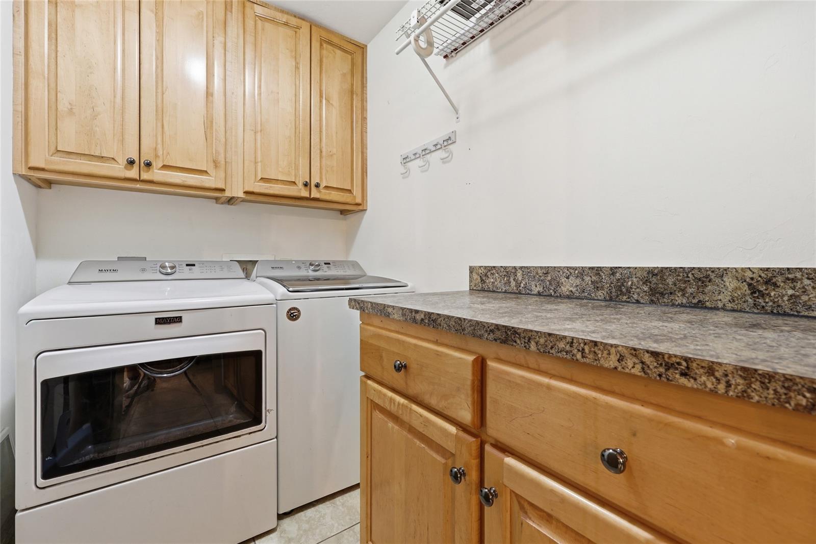 Image 21 of 31 For 347 Ashley Street