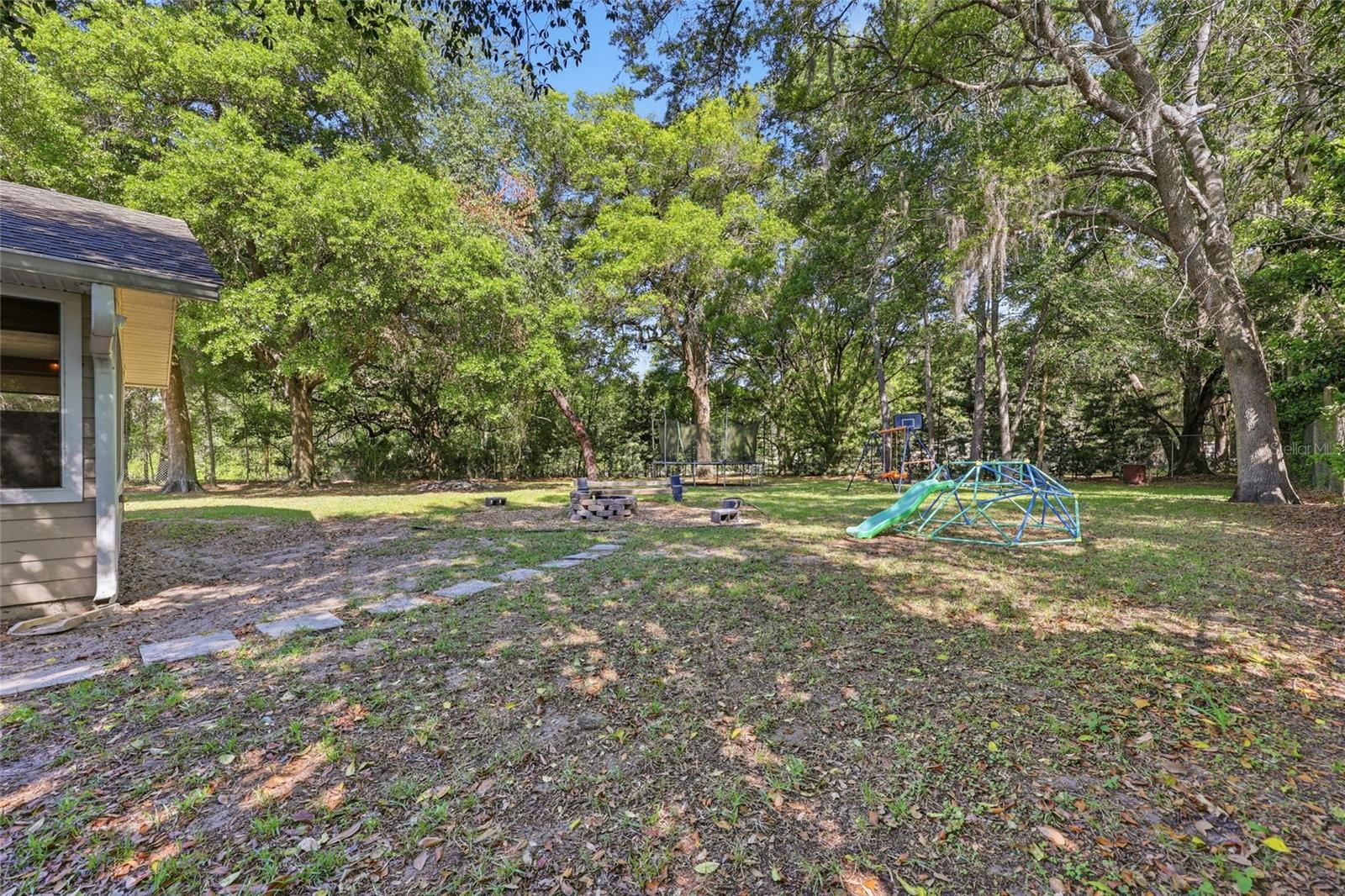 Image 26 of 31 For 347 Ashley Street