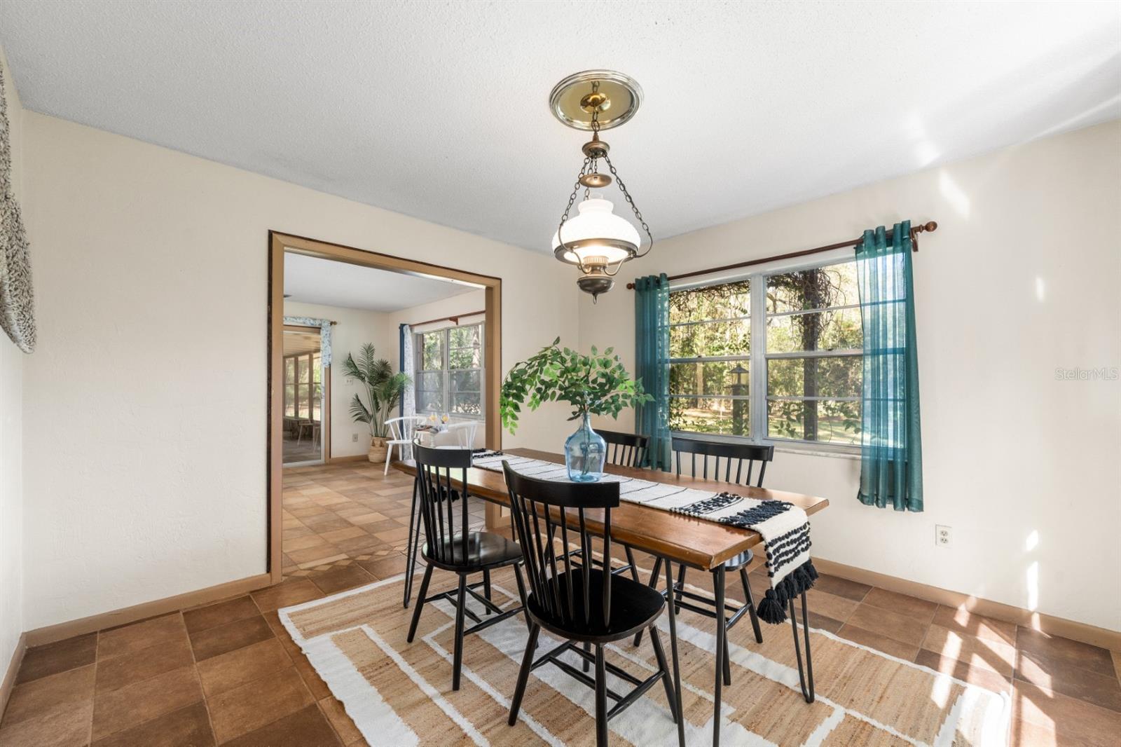 Image 20 of 48 For 8118 1st Place