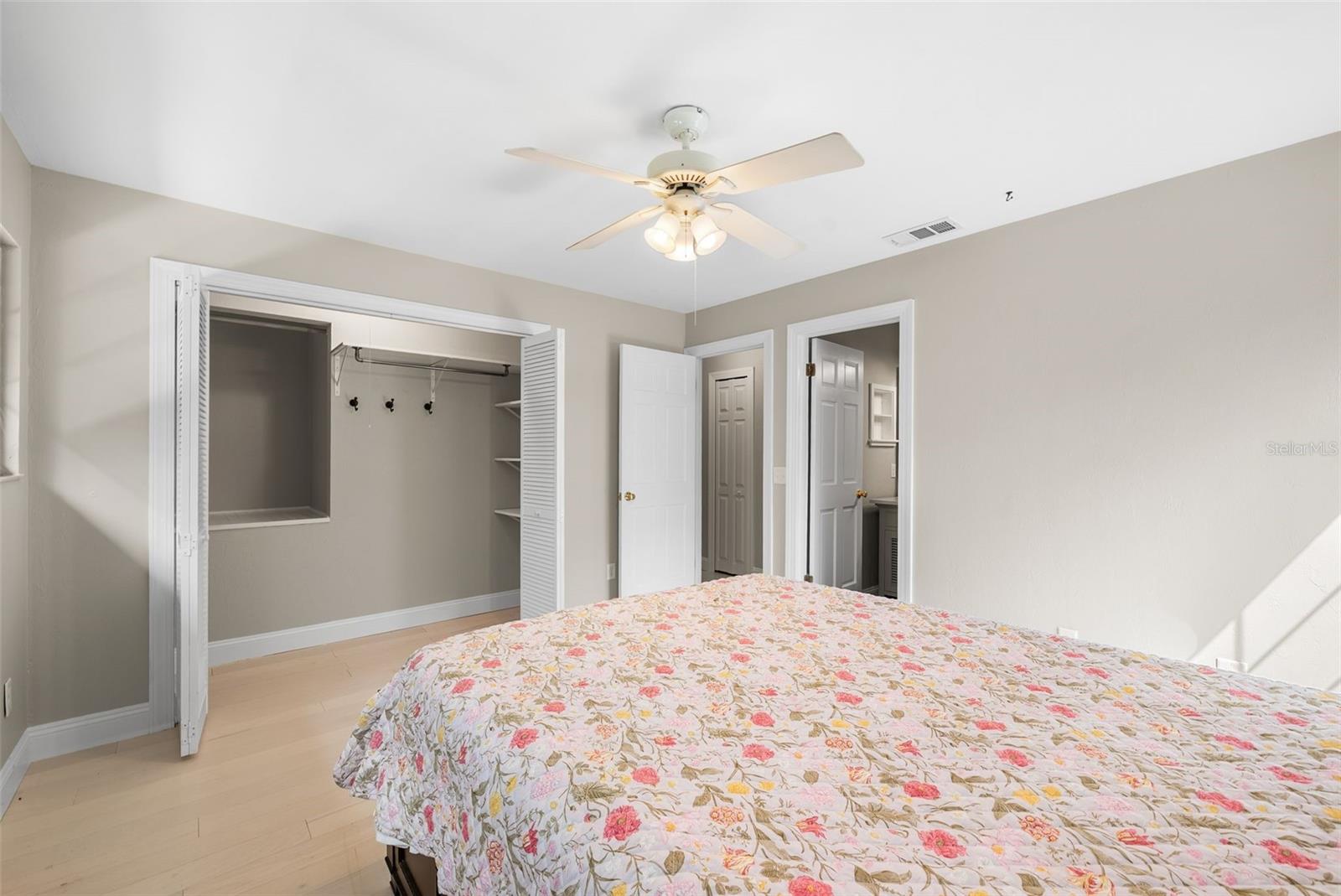 Image 15 of 29 For 900 62nd Boulevard H43