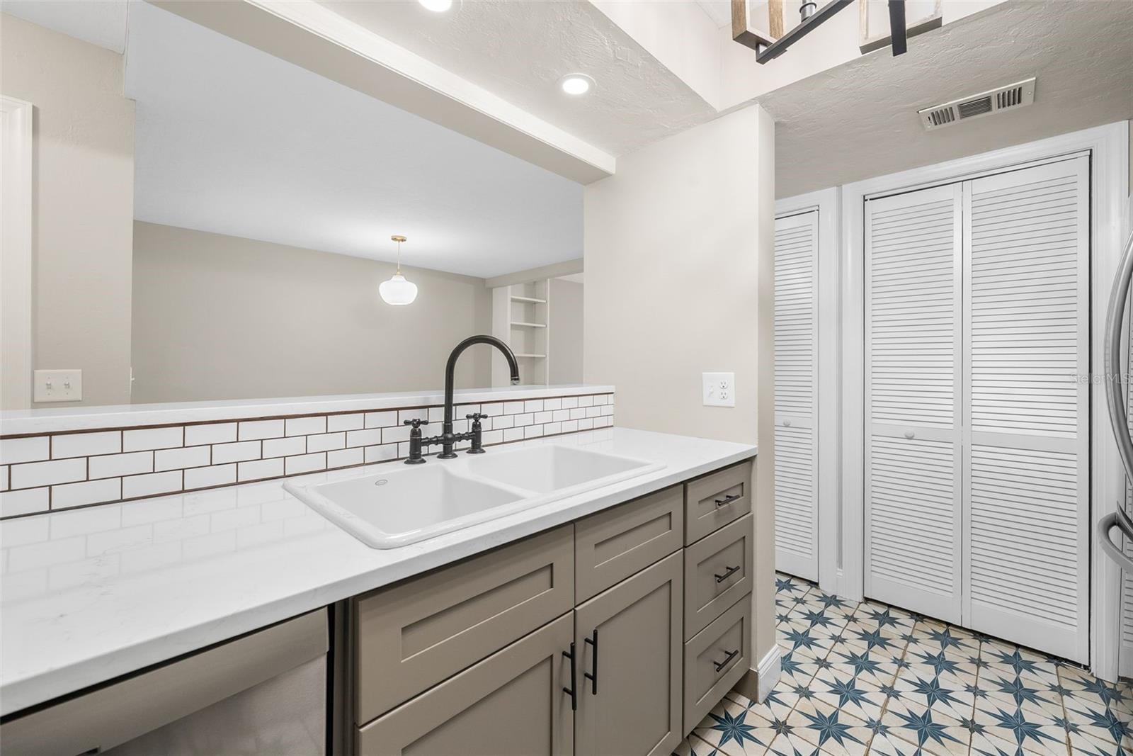 Image 16 of 29 For 900 62nd Boulevard H43