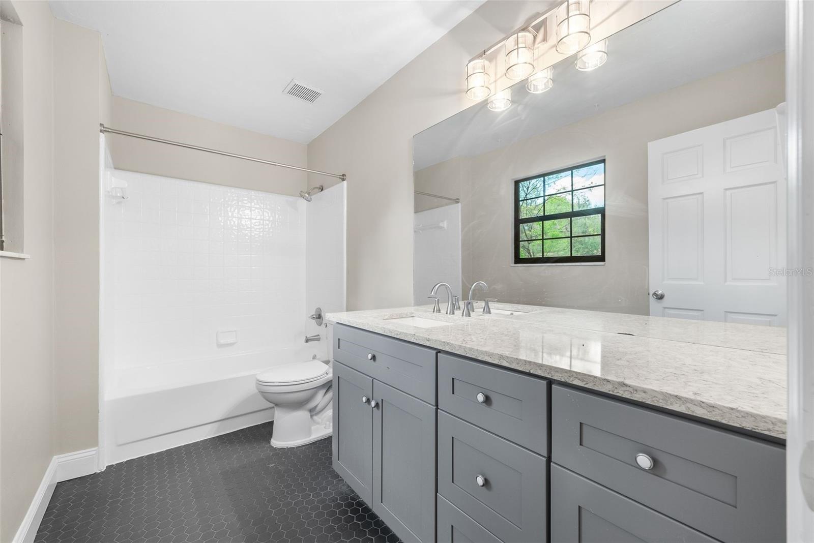 Image 19 of 29 For 900 62nd Boulevard H43