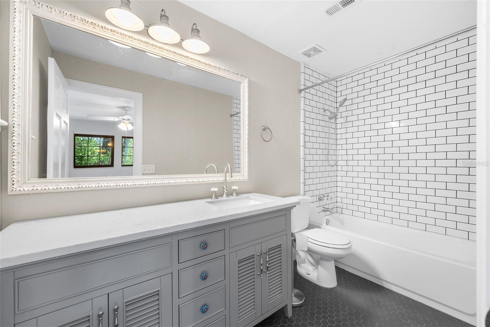 Image 20 of 29 For 900 62nd Boulevard H43