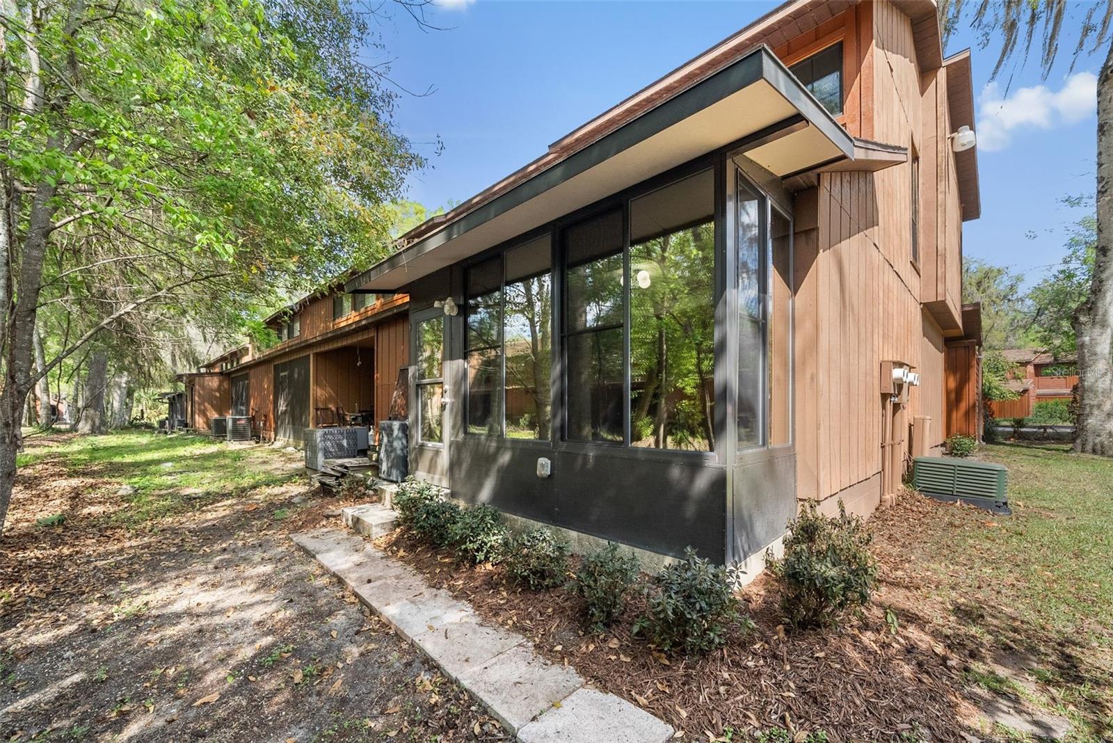 Image 22 of 29 For 900 62nd Boulevard H43