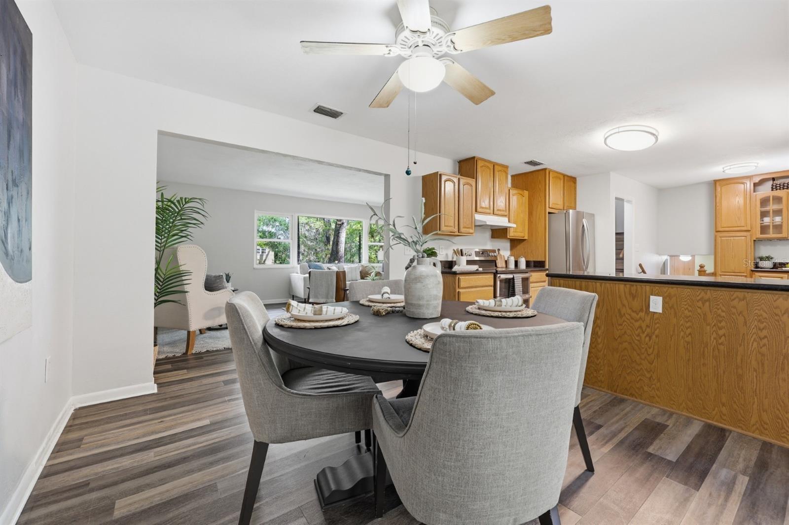 Image 11 of 42 For 9235 11th Place