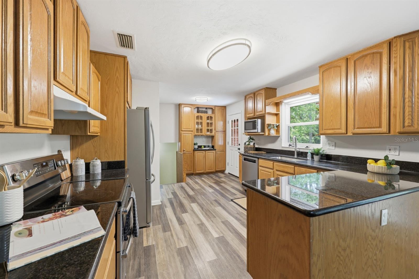 Image 13 of 42 For 9235 11th Place