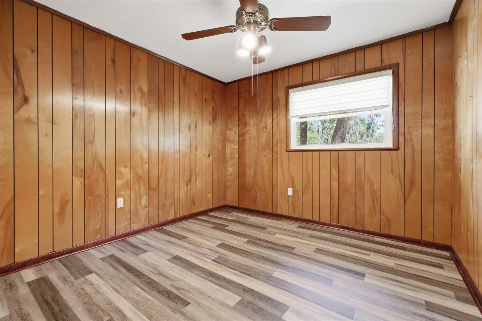 Image 17 of 42 For 9235 11th Place